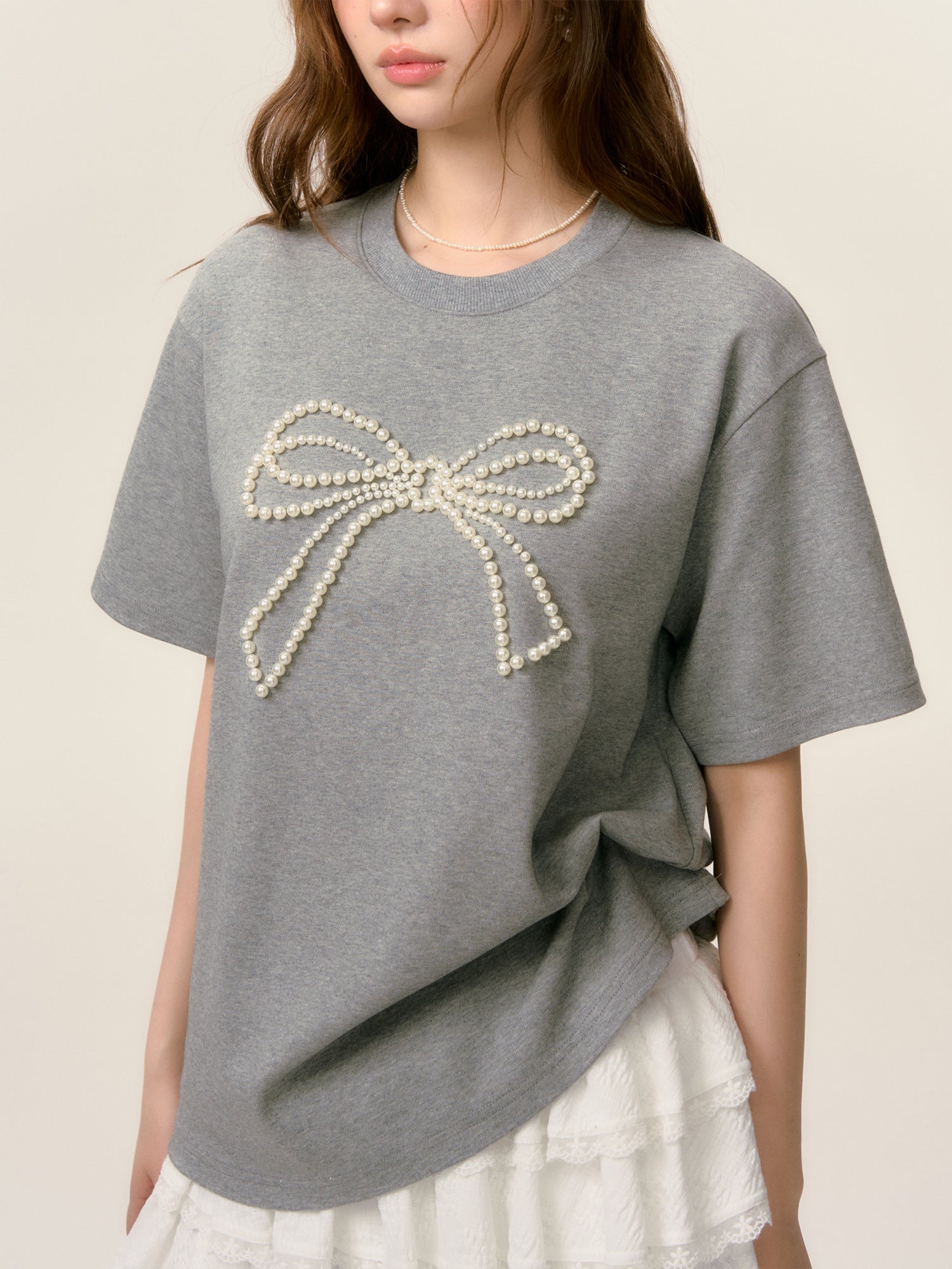 SOMESOWE S2508028 Beaded Bow Short-Sleeve T-Shirt (2color)