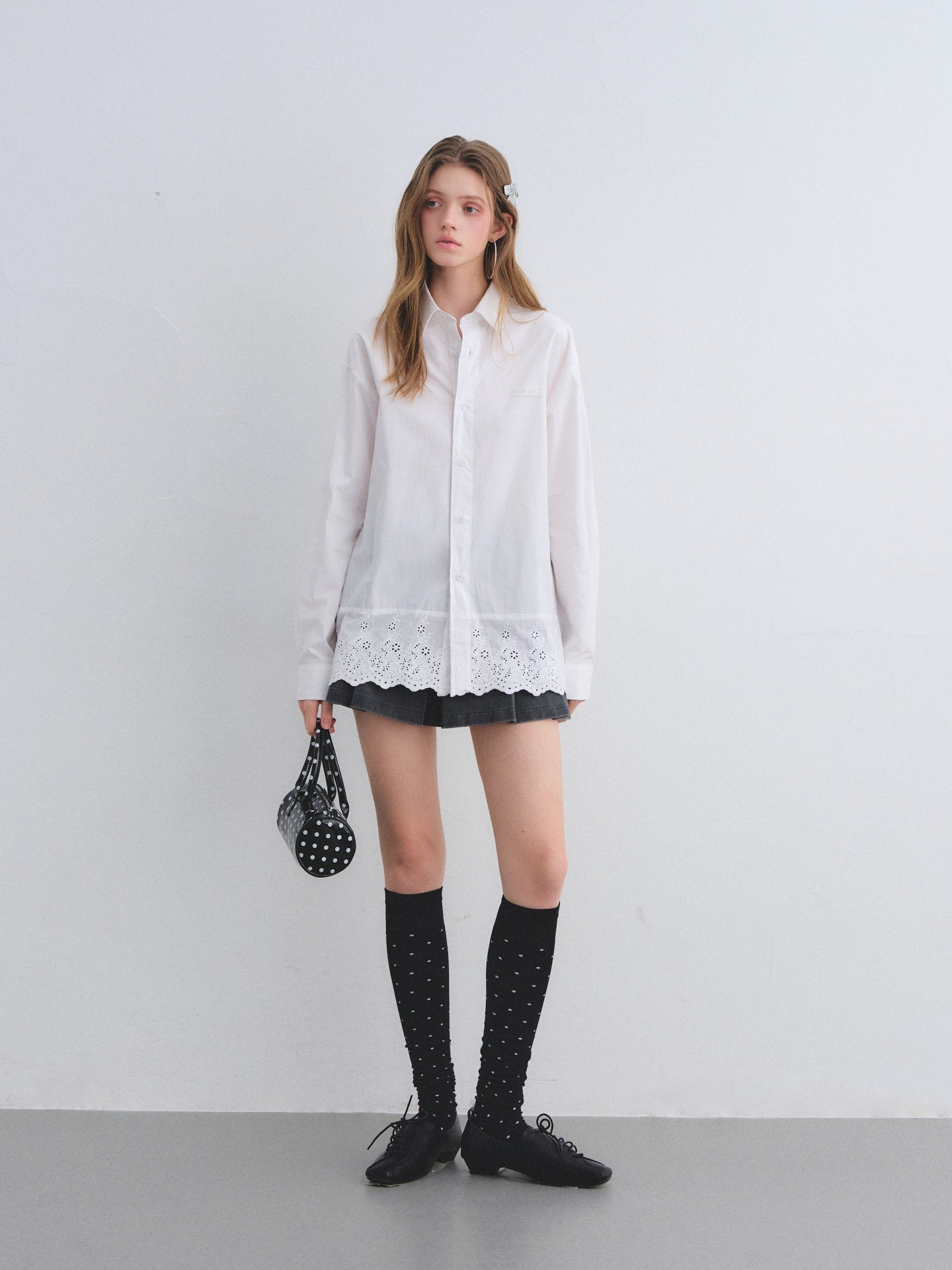 AsGony ASG25654 Hollow embroidery patchwork shirt