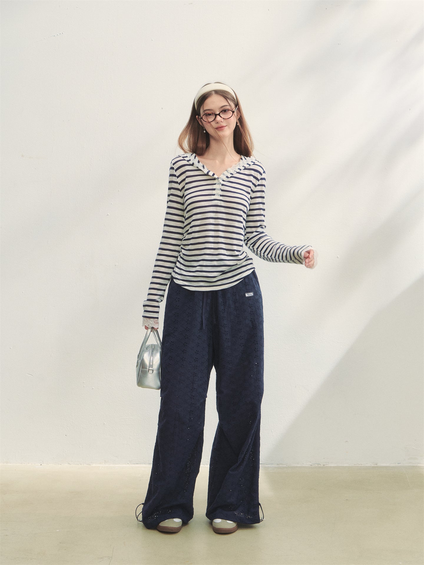 AsGony ASG25299 Striped lace slim fit long sleeved top