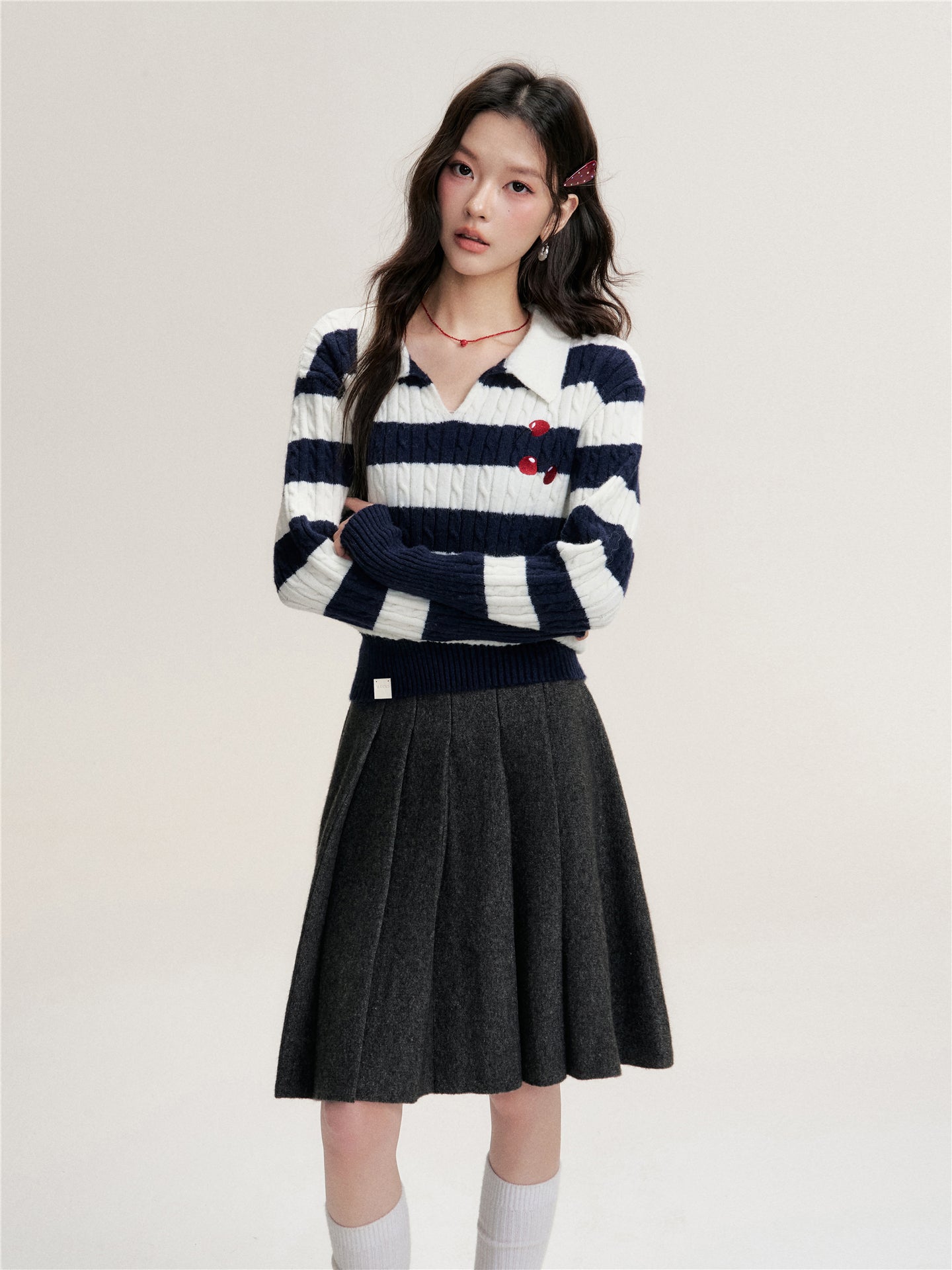 16DEWS 16D25484 Twisted floral texture contrasting pullover knitted sweater