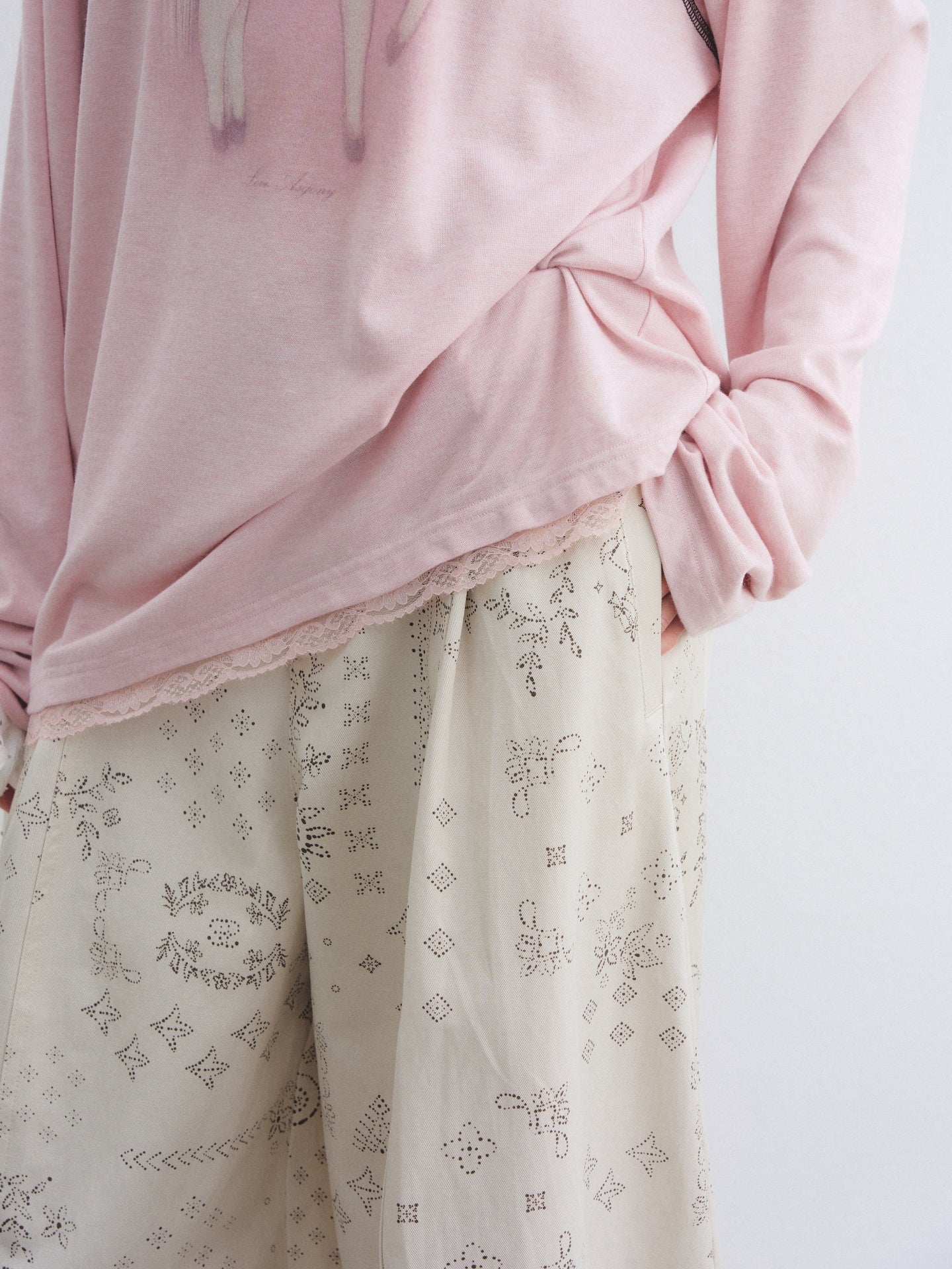 AsGony ASG26026 Tencel wool raglan sleeves with ponytail printed lace T-shirt