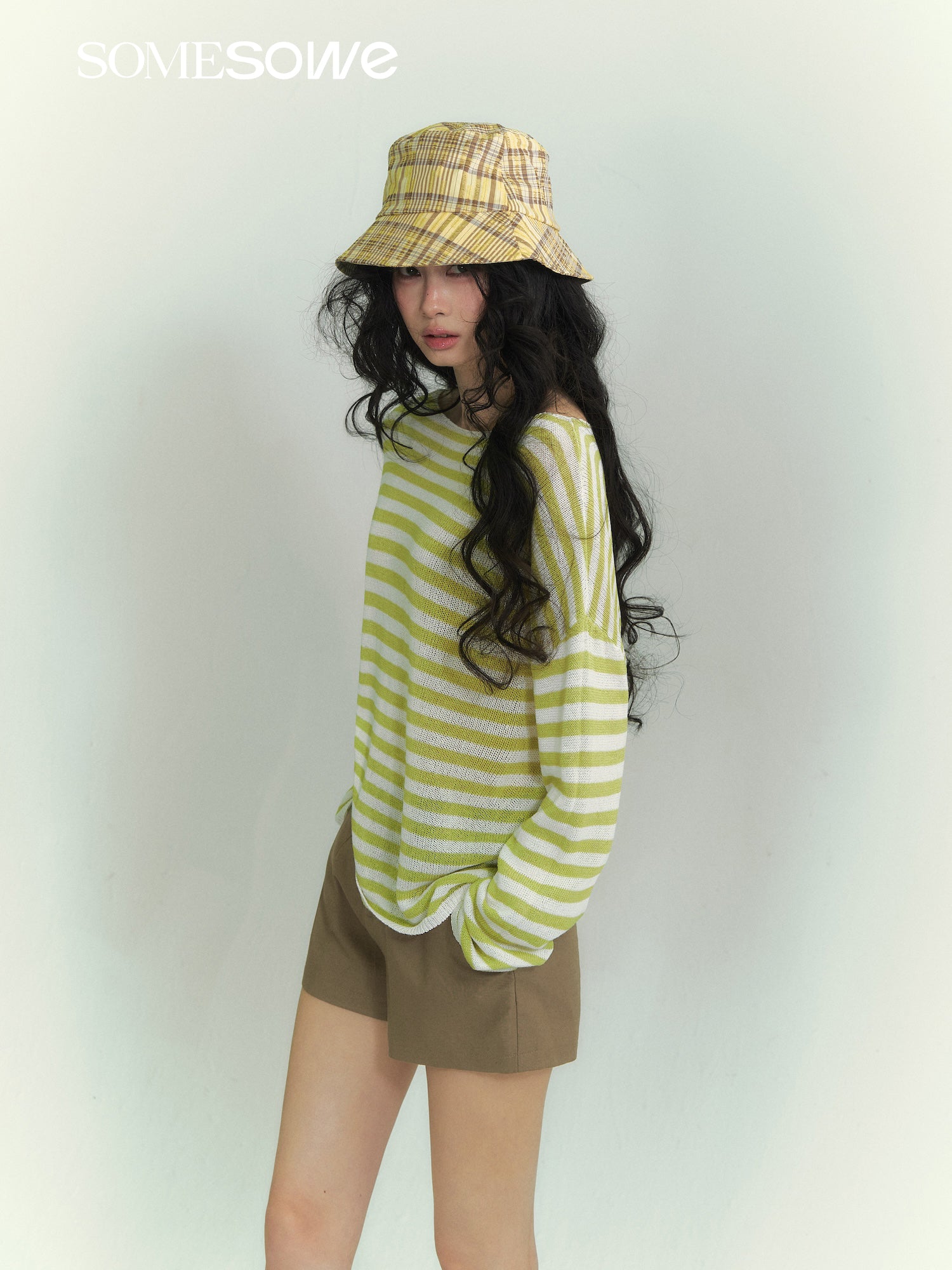 SOMESOWE S2609072 Striped one collar long sleeved top