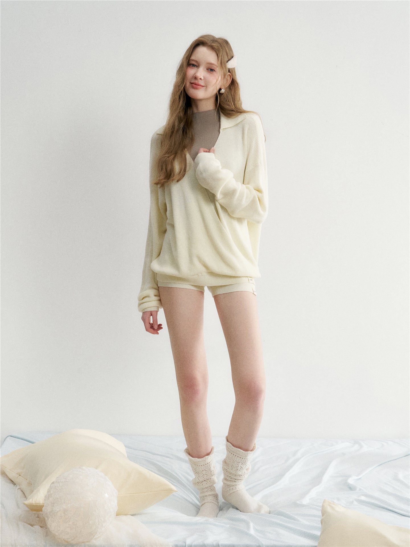 16DEWS 16D26033&16D26034&16D26035 Lazy style knitted vest + V-neck top + shorts