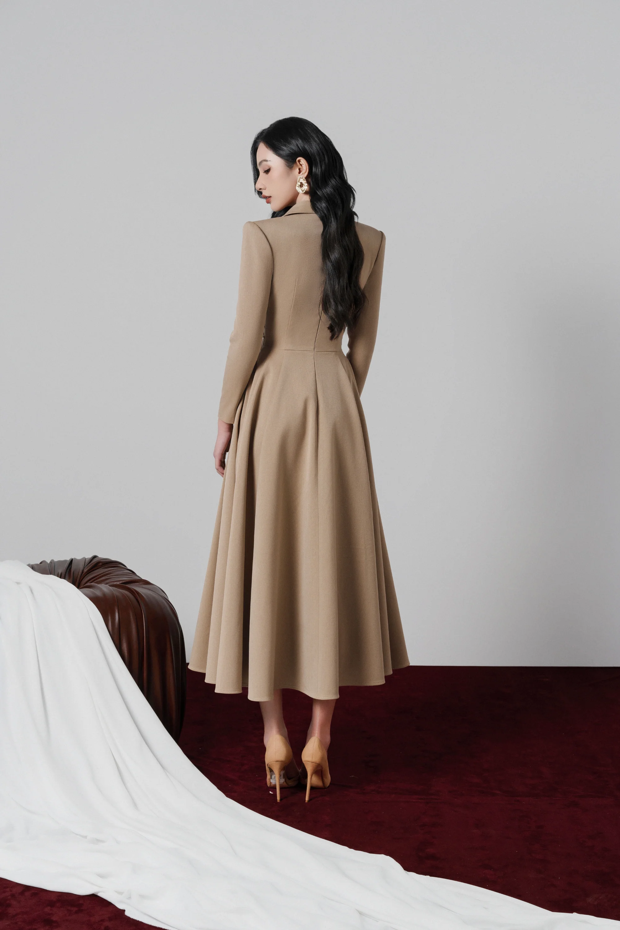 BYDENIO Elowyn V-neck Midi Shirt Dress