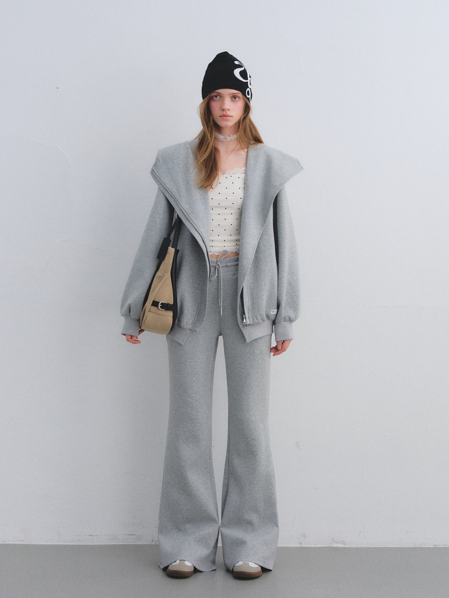 AsGony ASG25670 Lace patchwork polka dot camisole