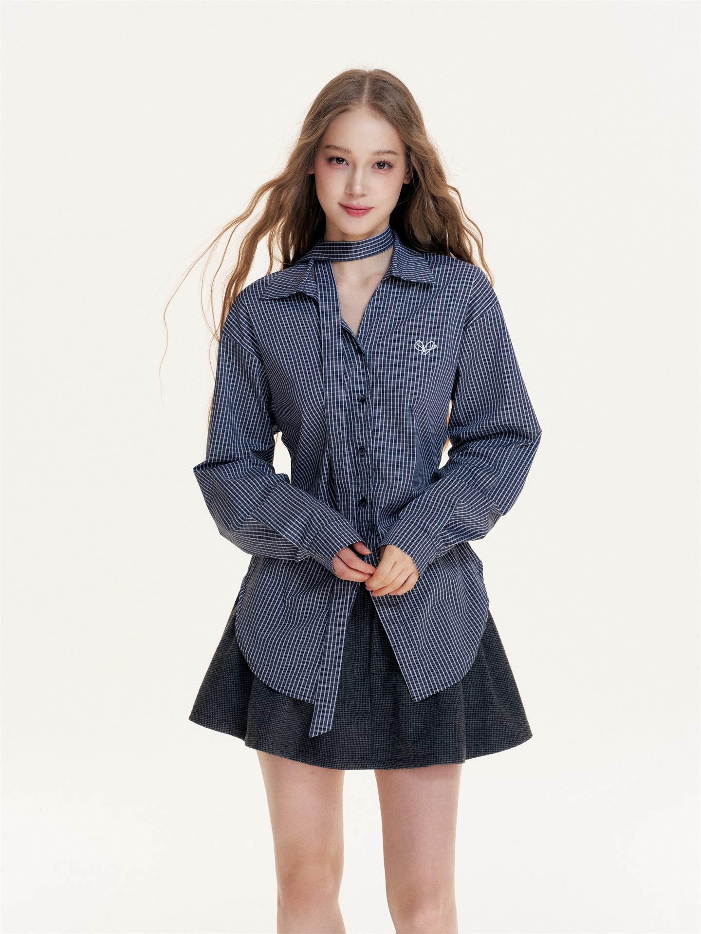 16DEWS 16D25420 Grid V-neck long sleeved shirt (with ribbon)