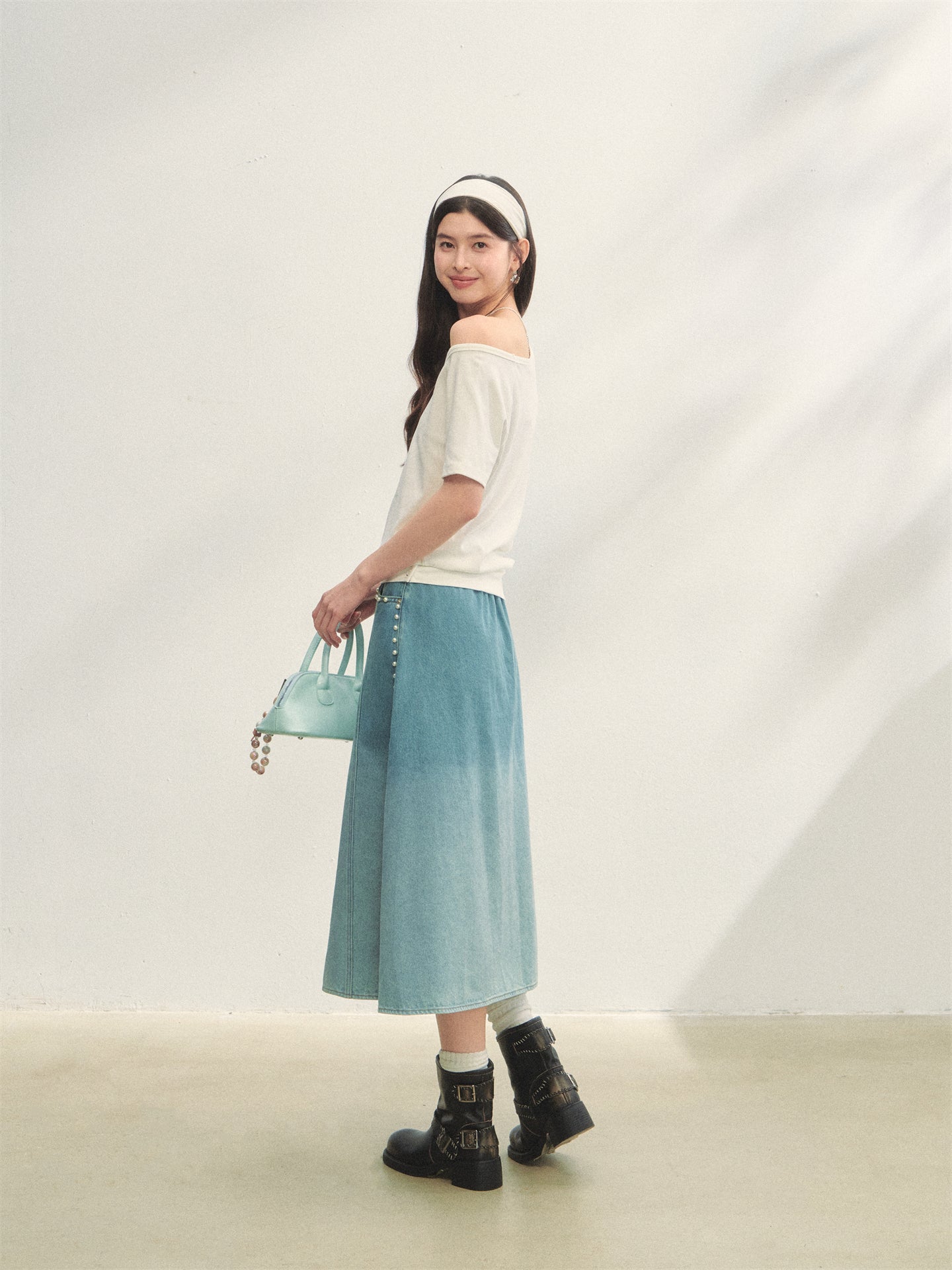 AsGony ASG25276 Pearl decoration gradient denim skirt