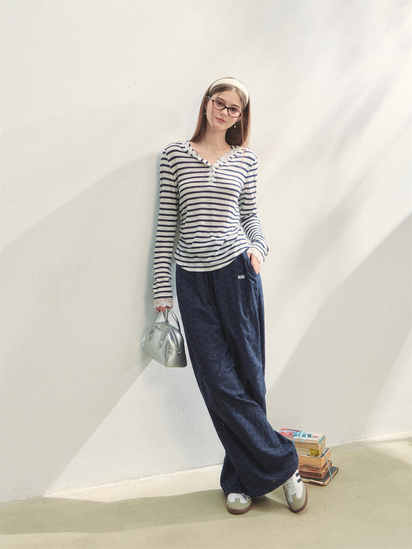 AsGony ASG25299 Striped lace slim fit long sleeved top