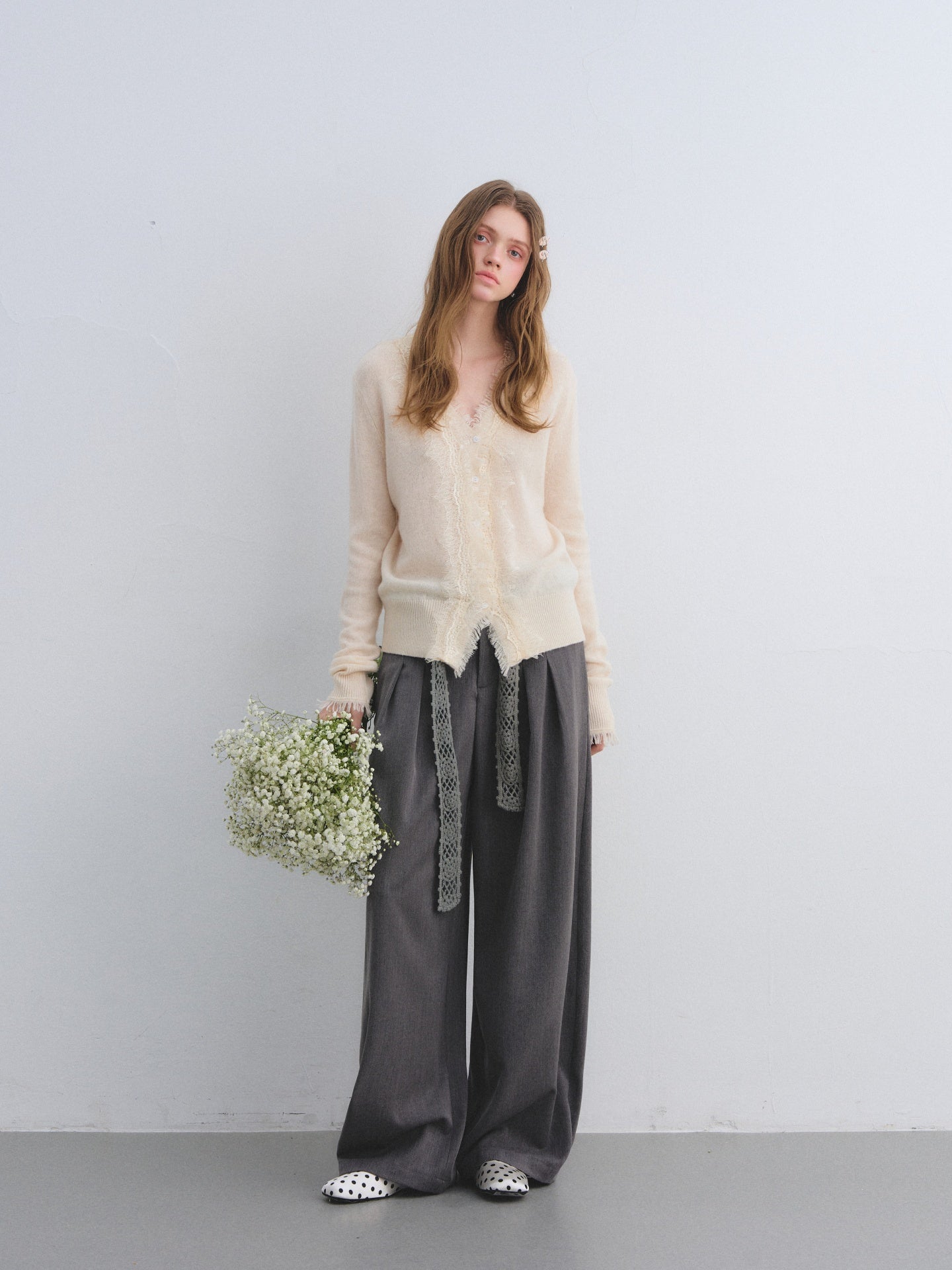 AsGony ASG25662 Sheep wool lace patchwork V-neck knitted sweater