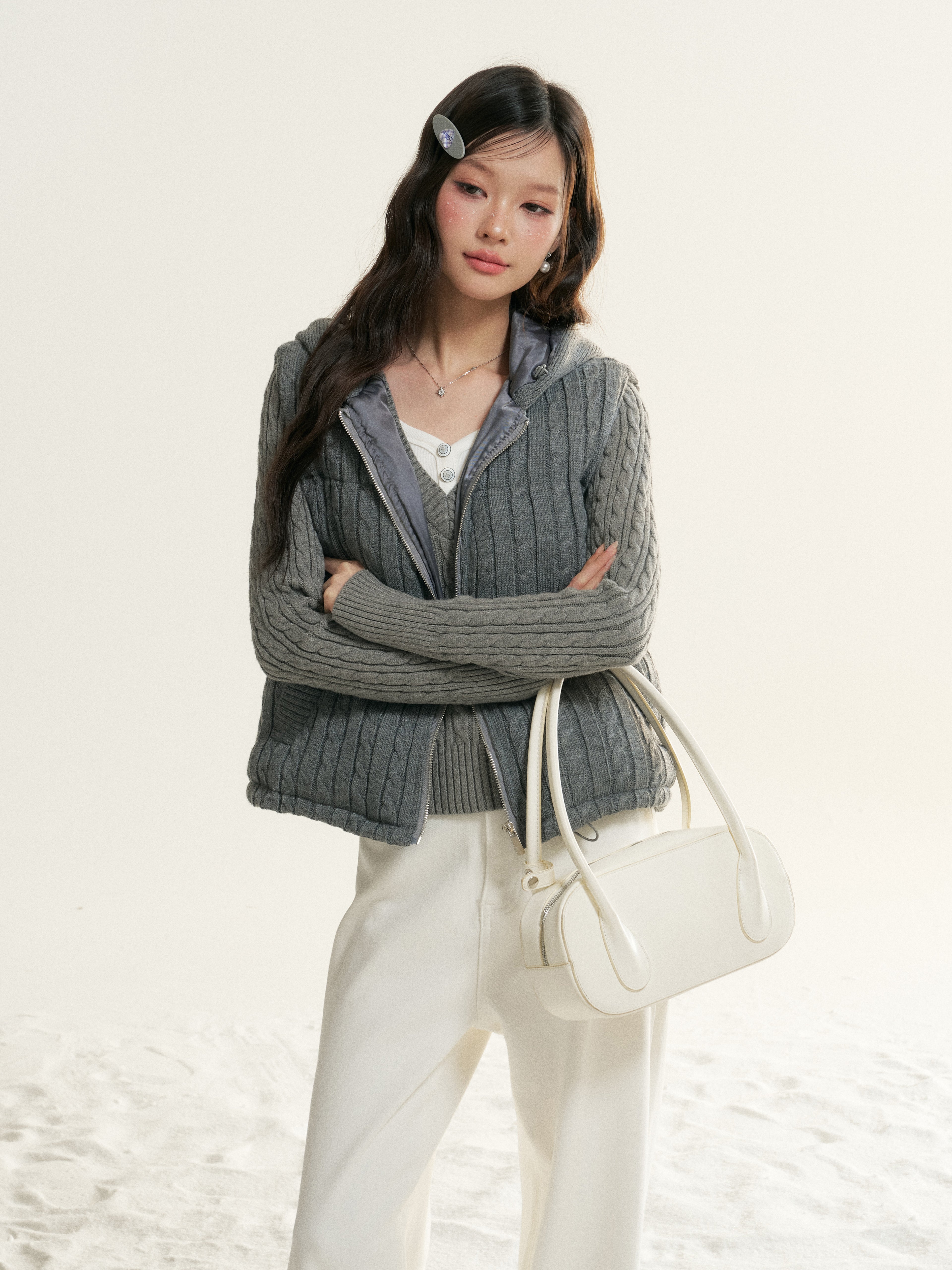 16DEWS 16D25516 Twisted flower knitted cotton padded thick hooded vest