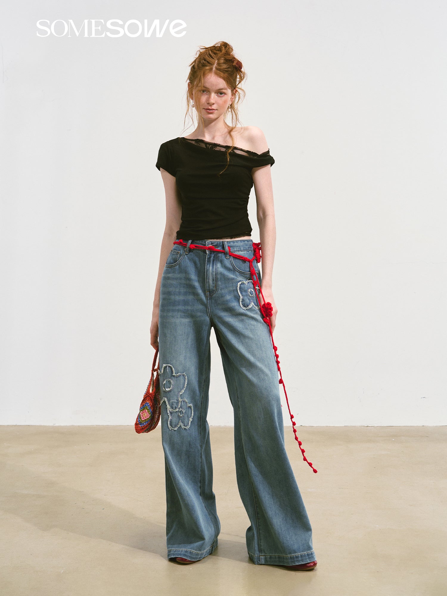 SOMESOWE S2508090 One shoulder swing collar top