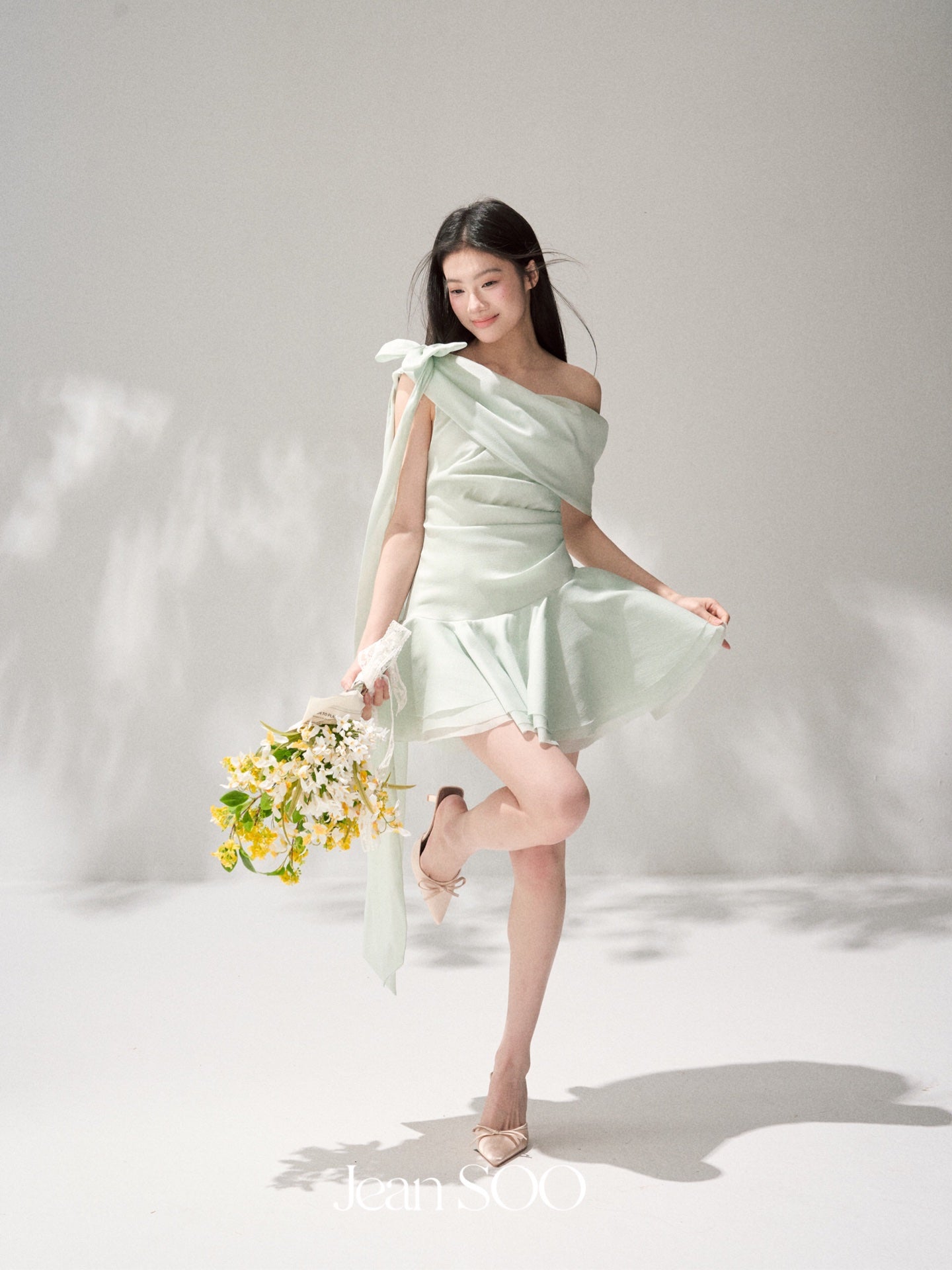 Jean Soo Green Elf slanted shoulder pleated irregular dress