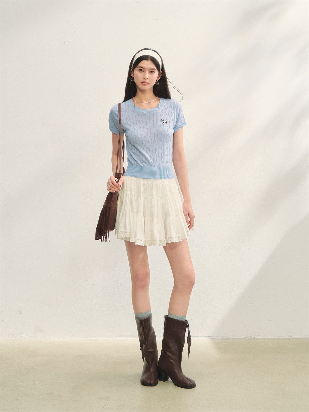 AsGony ASG25296 Skateboarding Dog Embroidery Knitted Short Sleeve Top