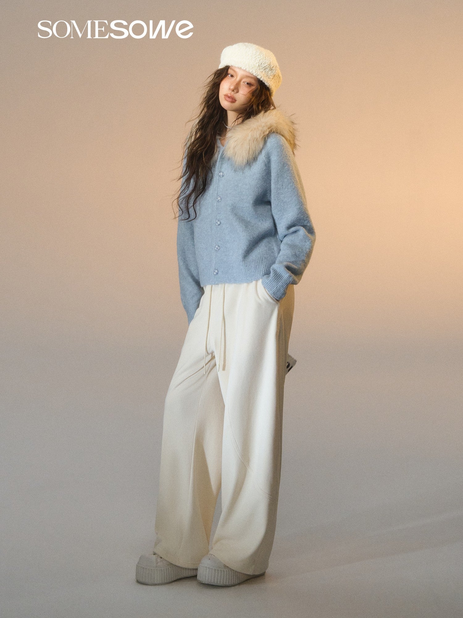 SOMESOWE S2508279 Detachable wool collar cowhide hooded cardigan