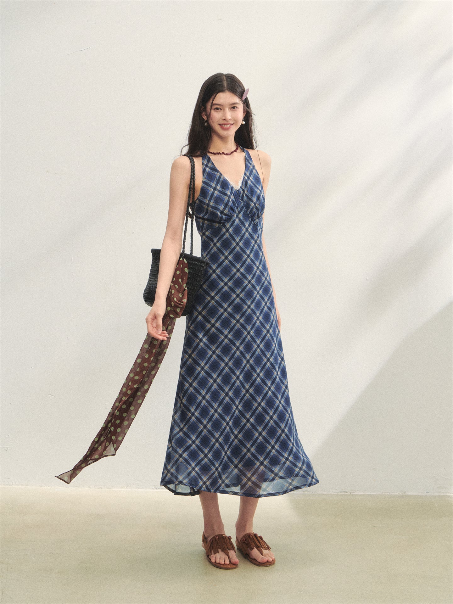 AsGony ASG25262 V-neck lace checkered halter dress