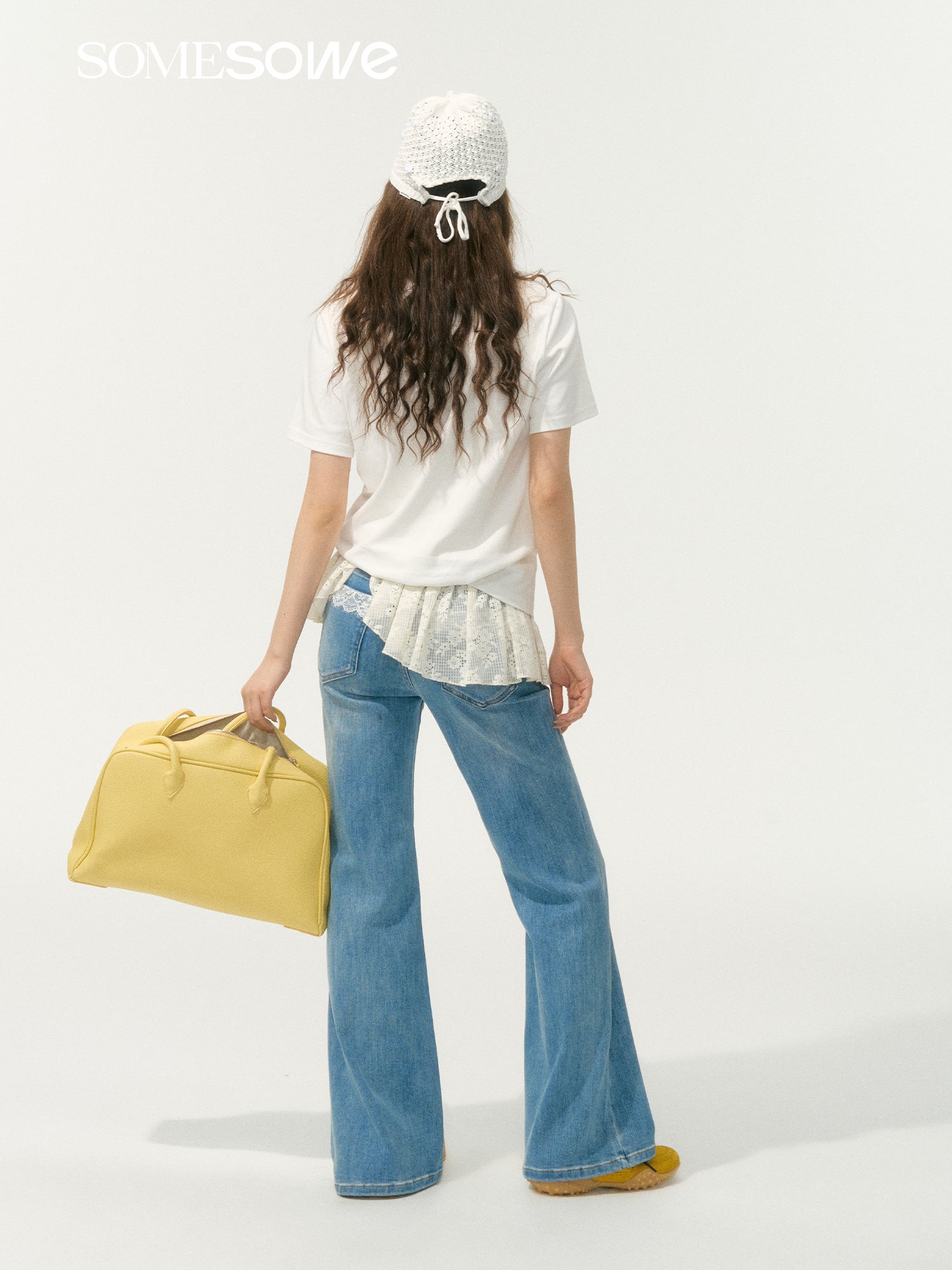 SOMESOWE S2508063 Lace micro flared jeans