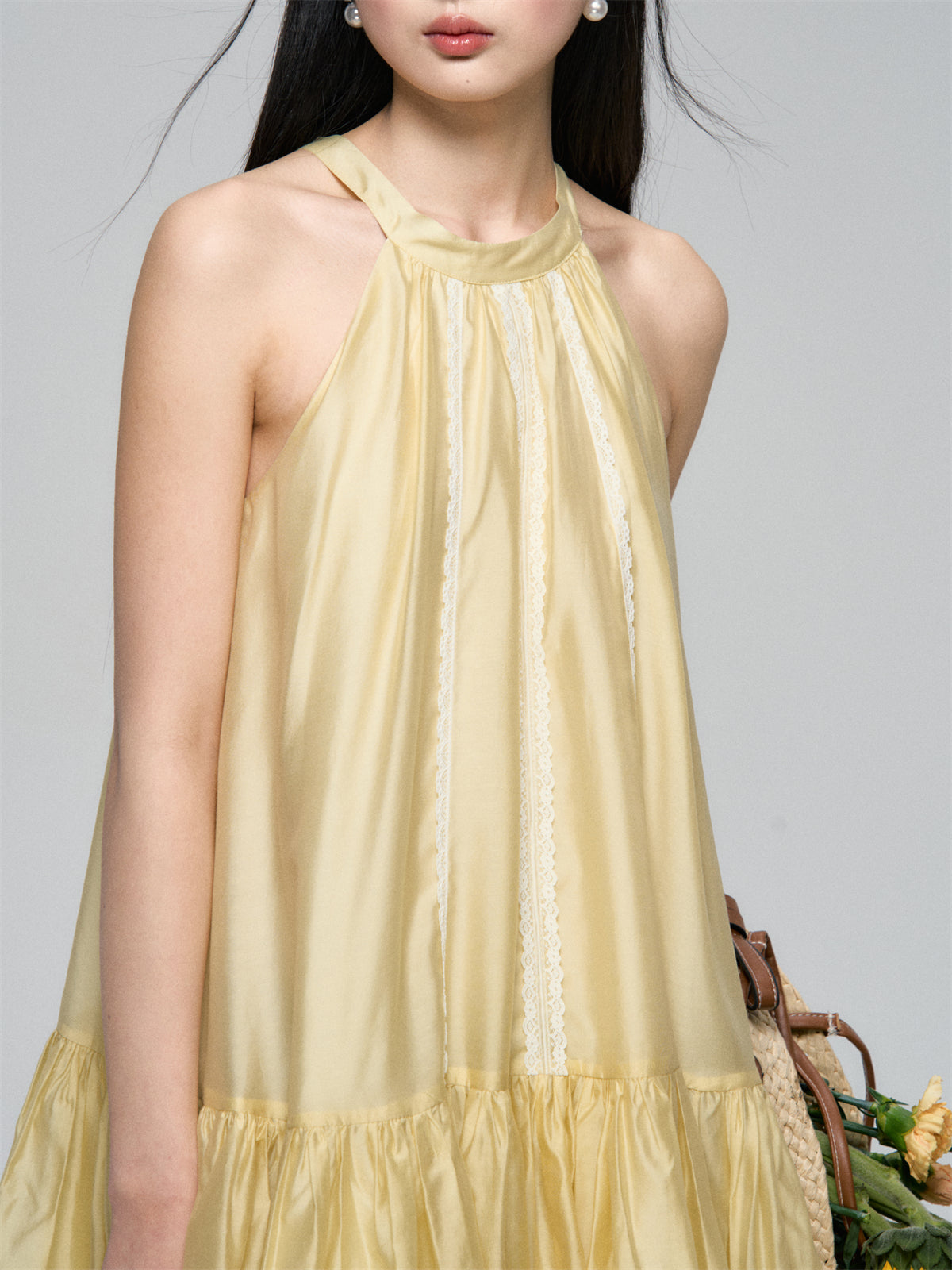 AsGony ASG25092 Hanging neck fluffy lace dress (2color)