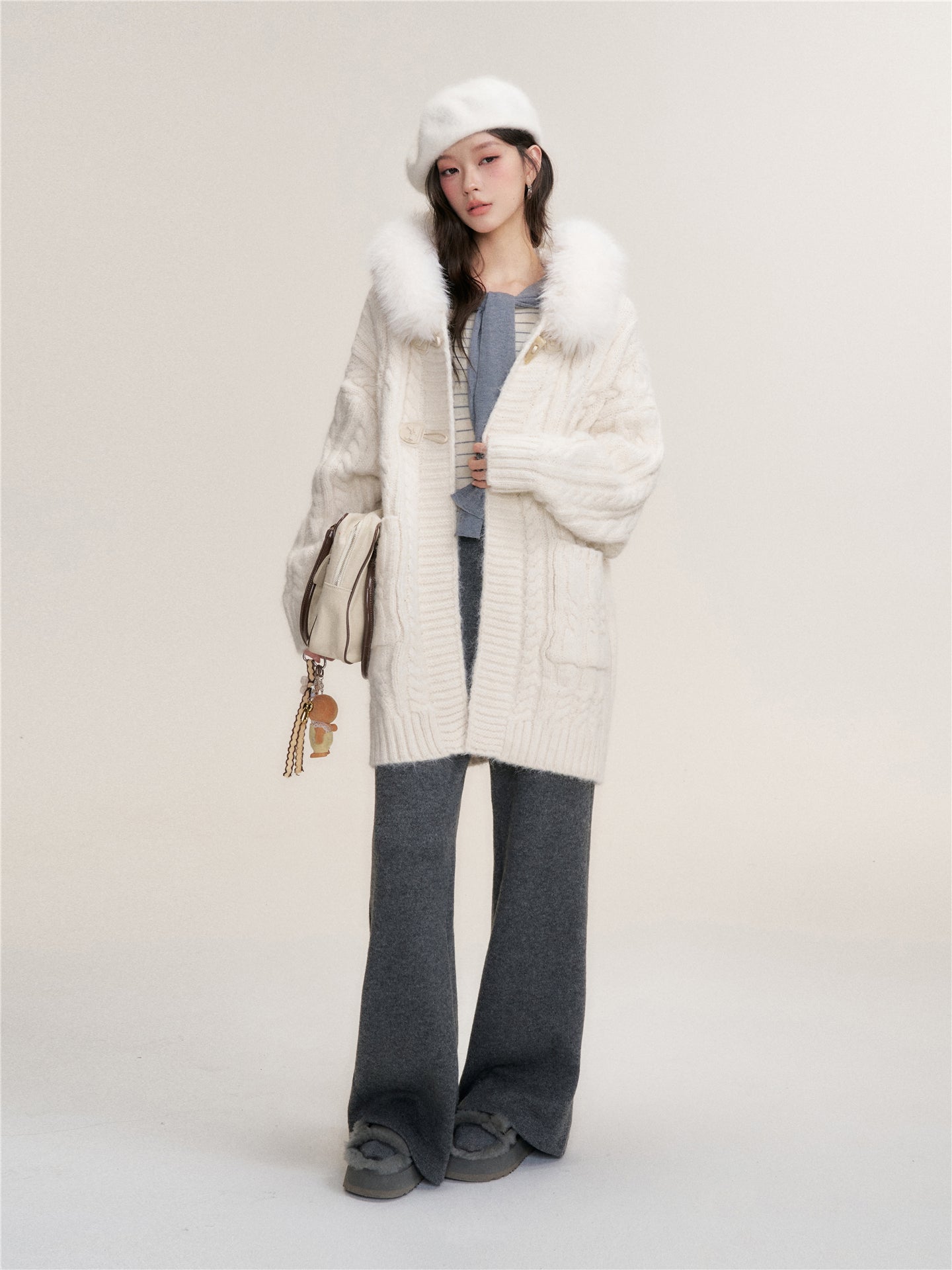 16DEWS 16D25462 Knitted hooded mid length sweater jacket