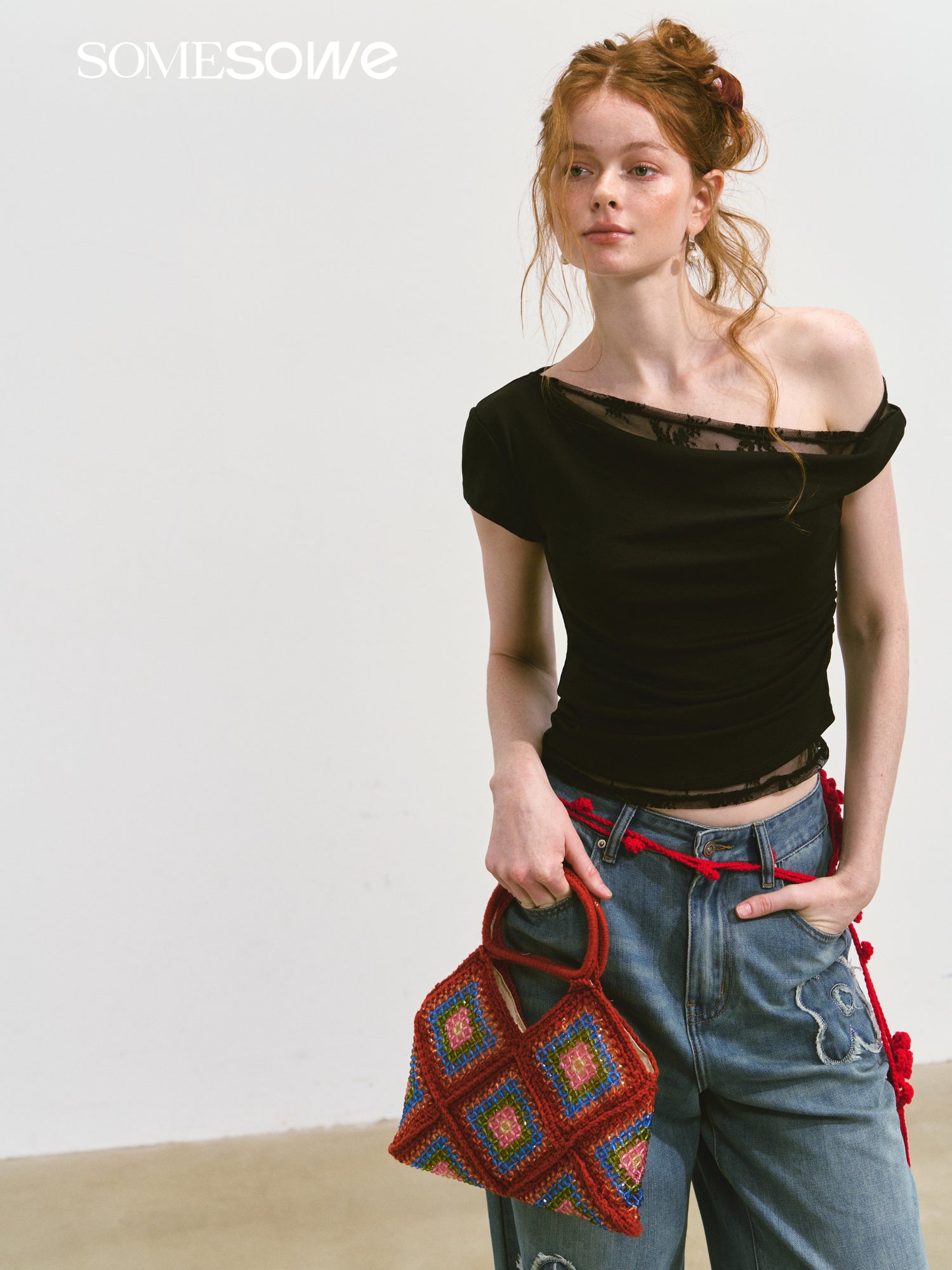 SOMESOWE S2508090 One shoulder swing collar top