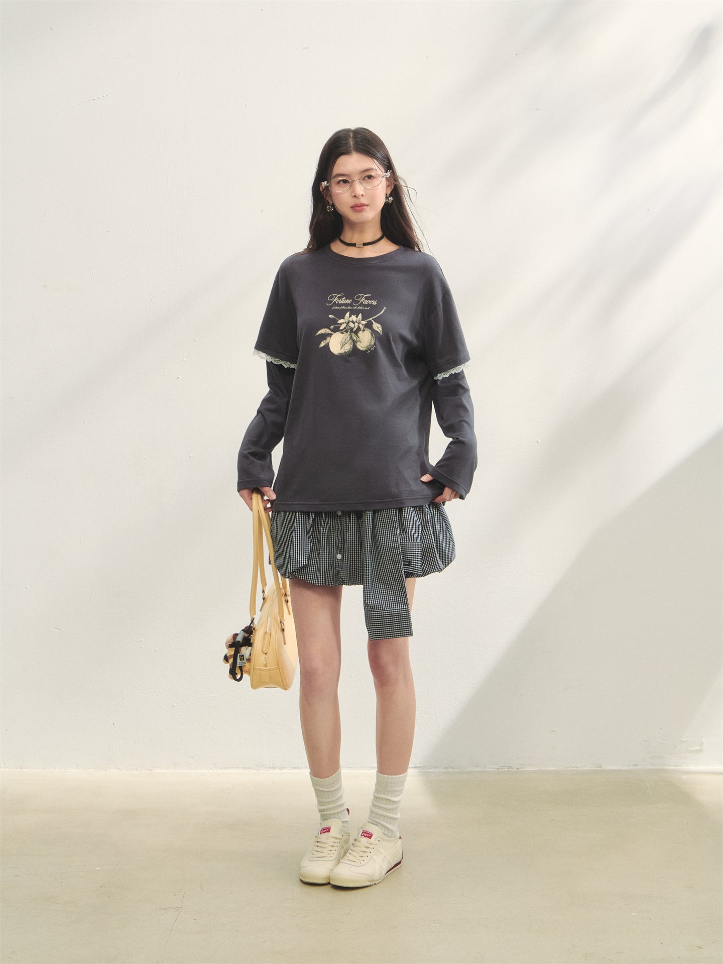 AsGony ASG25297 Fruit print fake two piece lace splicing T