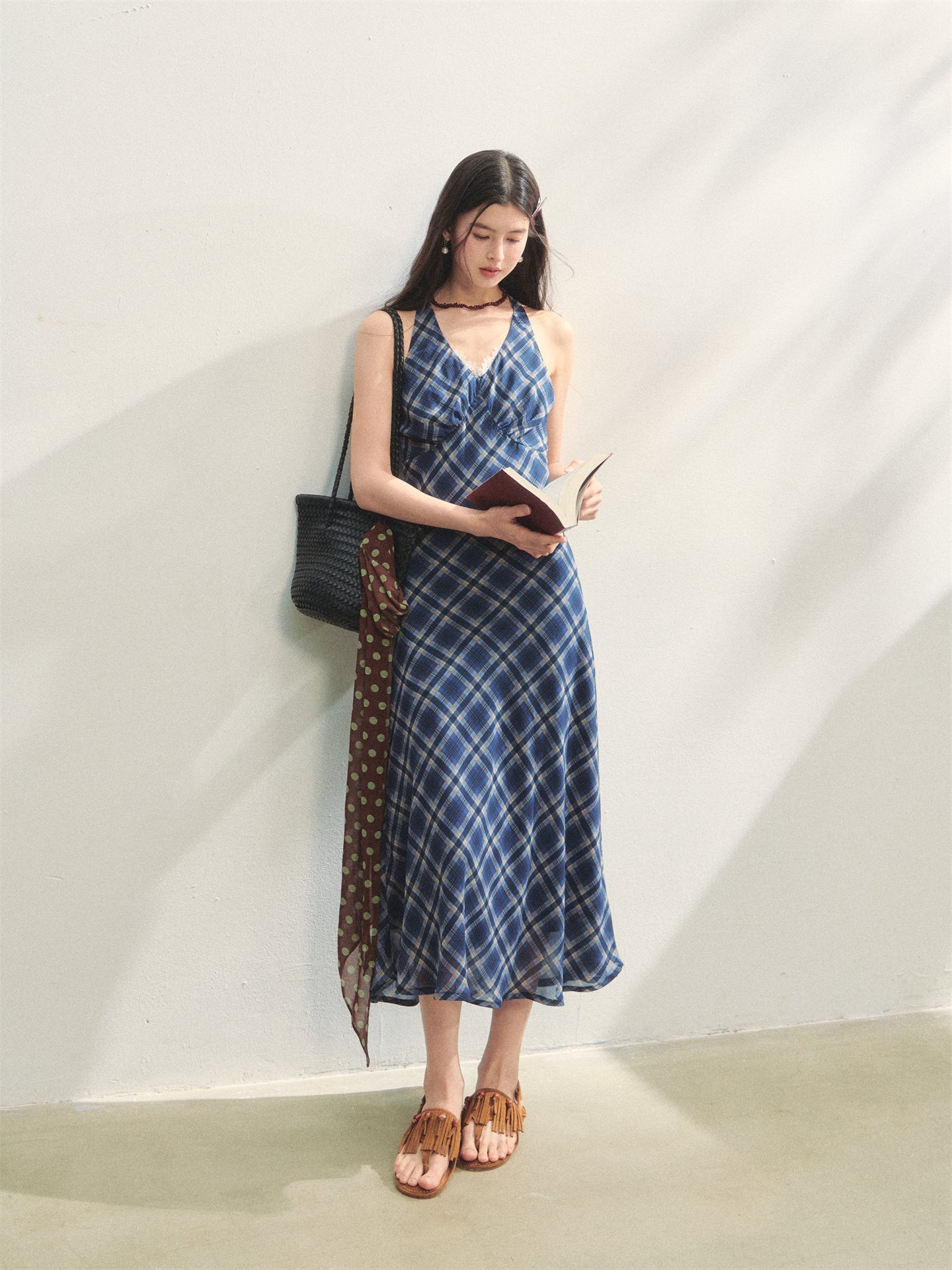 AsGony ASG25262 V-neck lace checkered halter dress