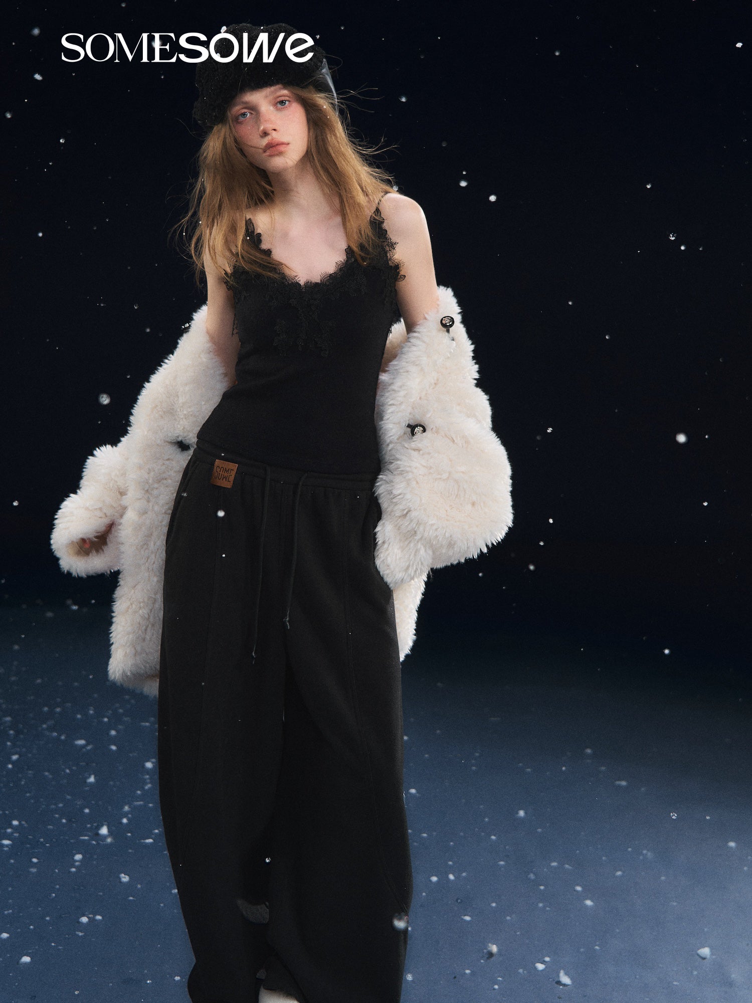 SOMESOWE S2508309 Soft velvet texture lace camisole