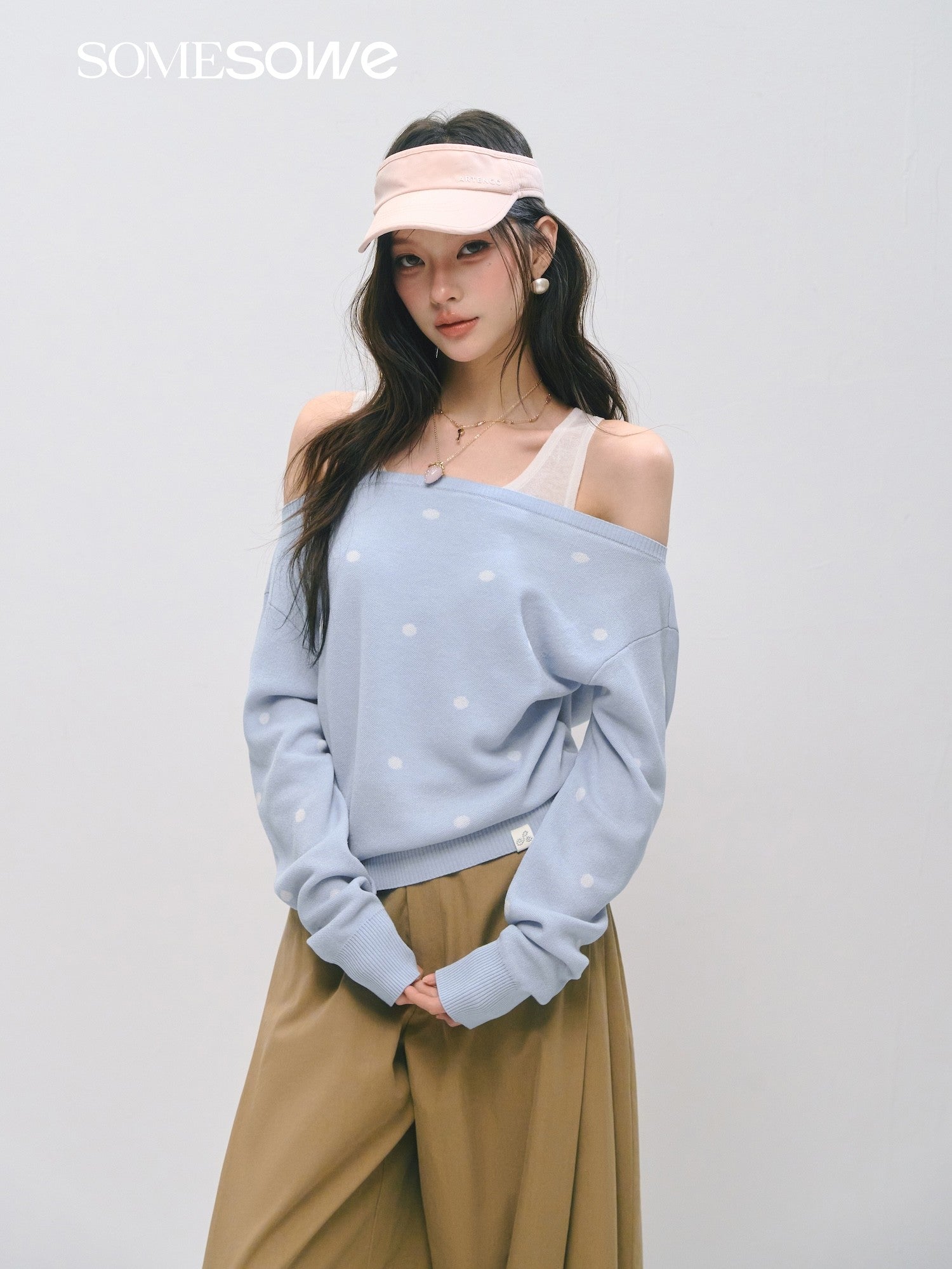 SOMESOWE S2509024 One shoulder polka dot fake two sweaters