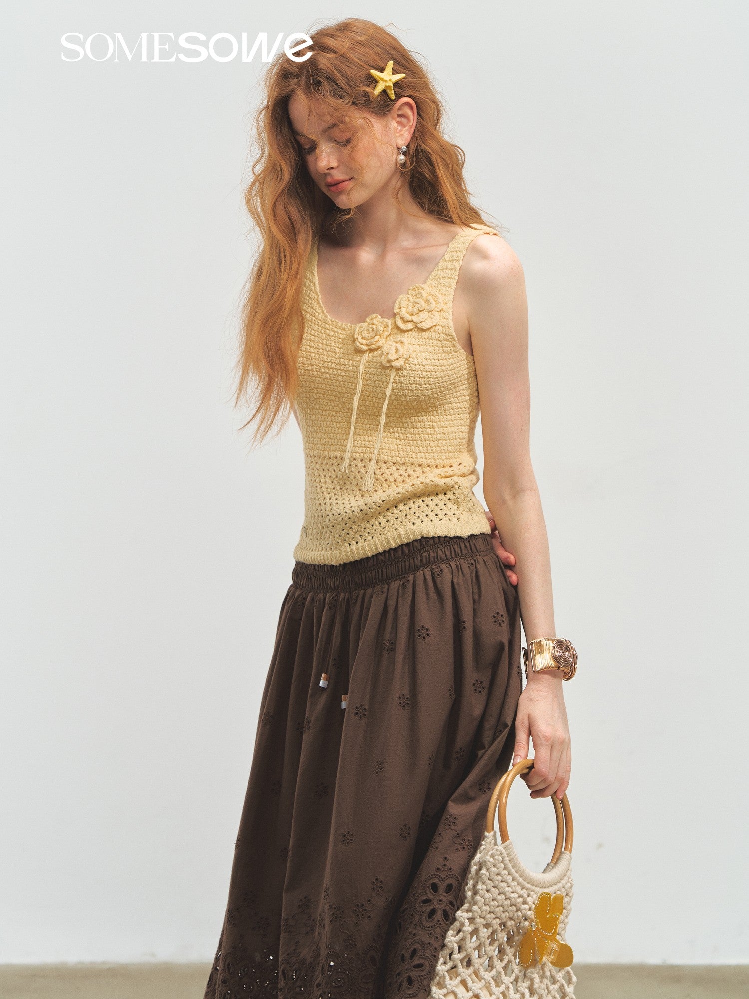 SOMESOWE S2508151 Handmade flower crochet vest (2color)