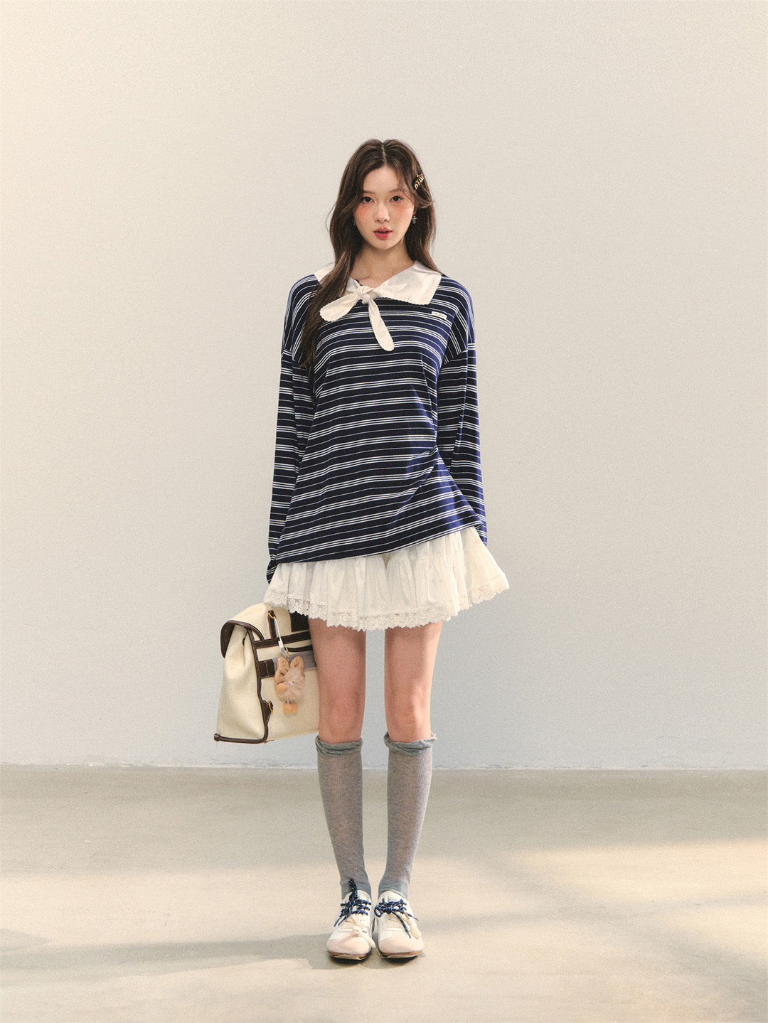 AsGony ASG25318 Striped tie with loose T-shirt