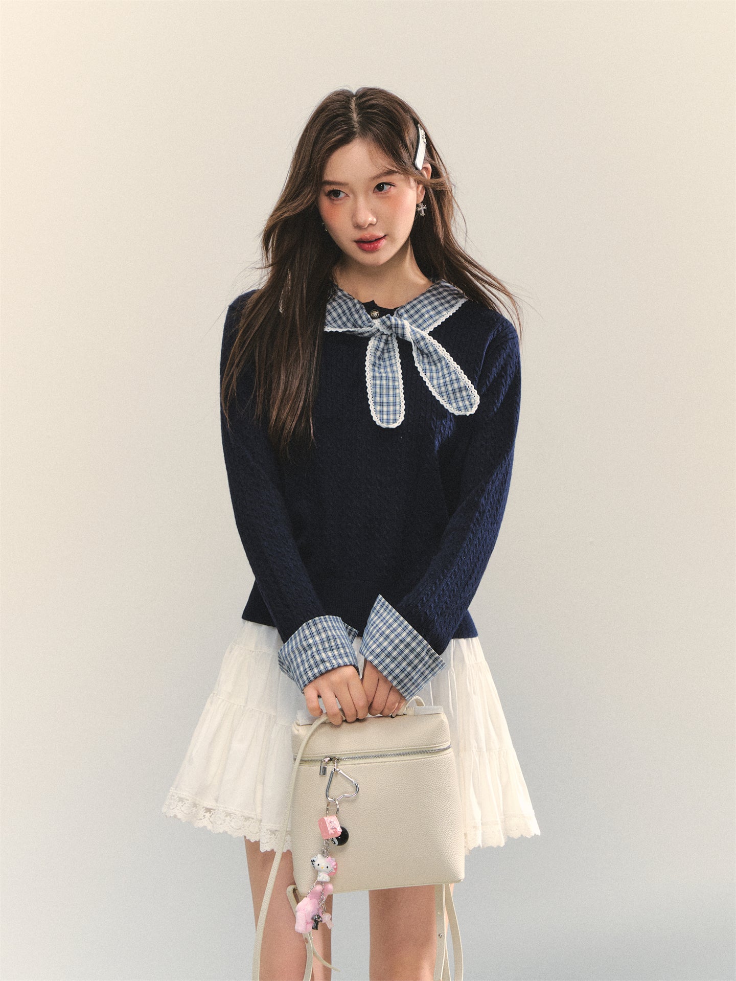AsGony ASG25317 Grid splicing knitted sweater