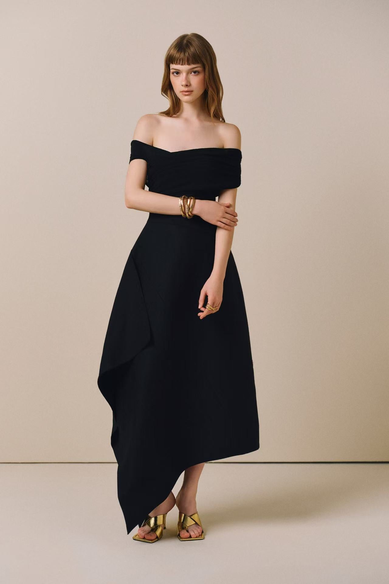CICI NANCY Off-Shoulder Midi Dress