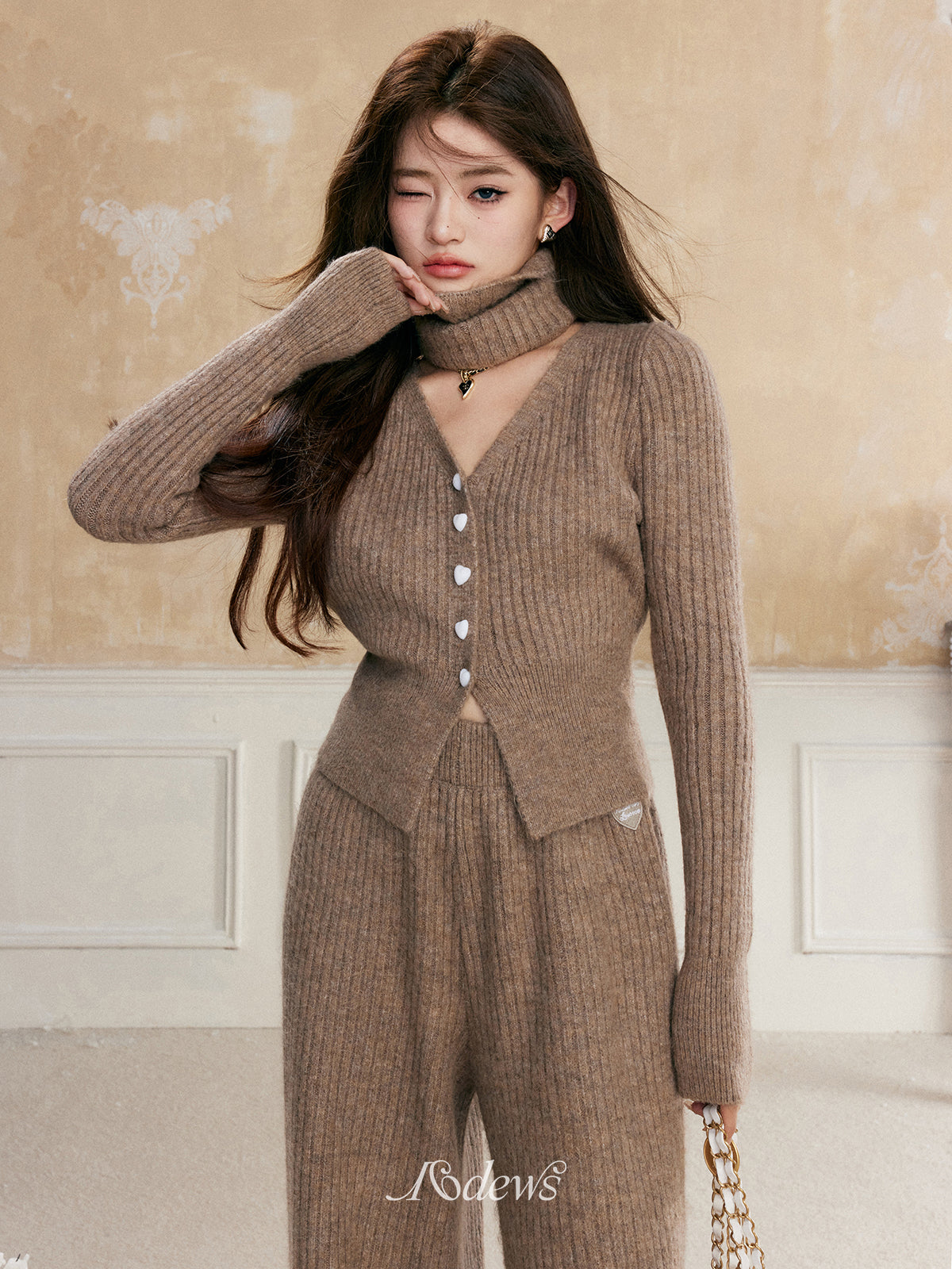 16DEWS 16D23333 V-neck knitted cardigan + pants set (2color)