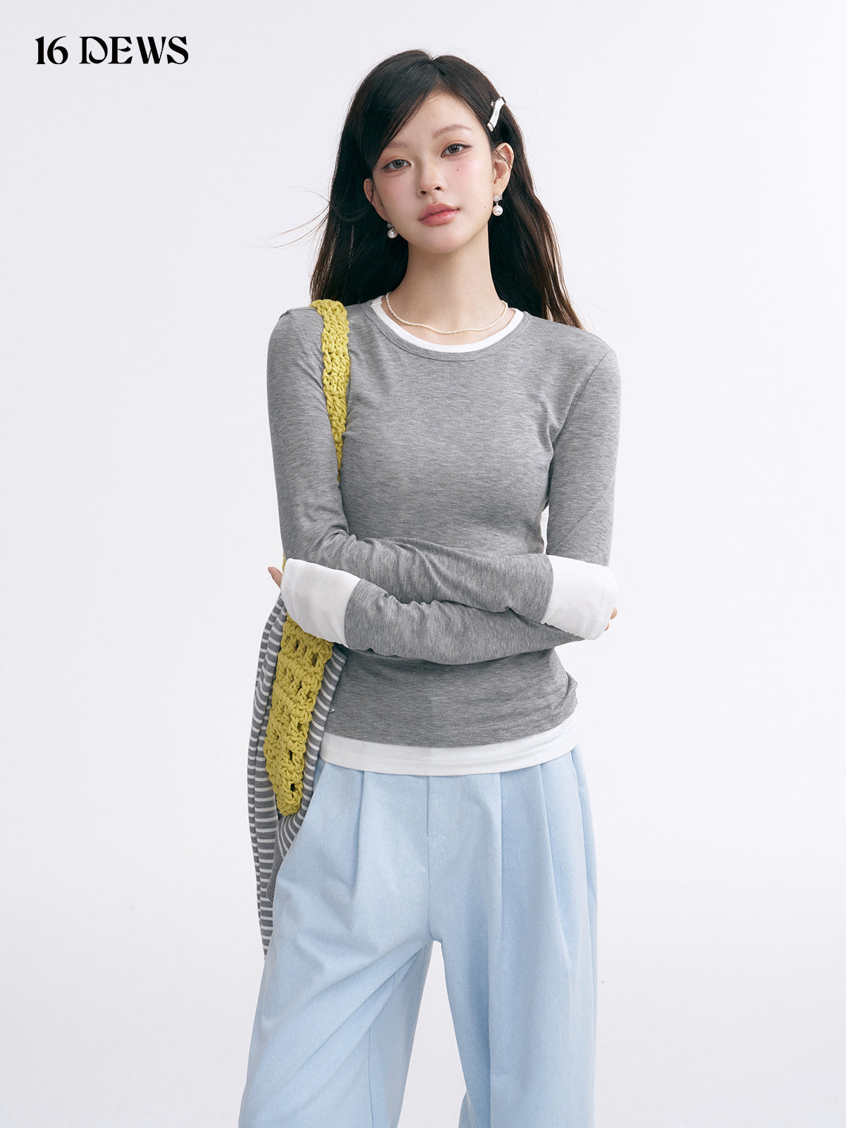 16DEWS 16D25002 Slim fit long sleeved tops with shawl (2color)