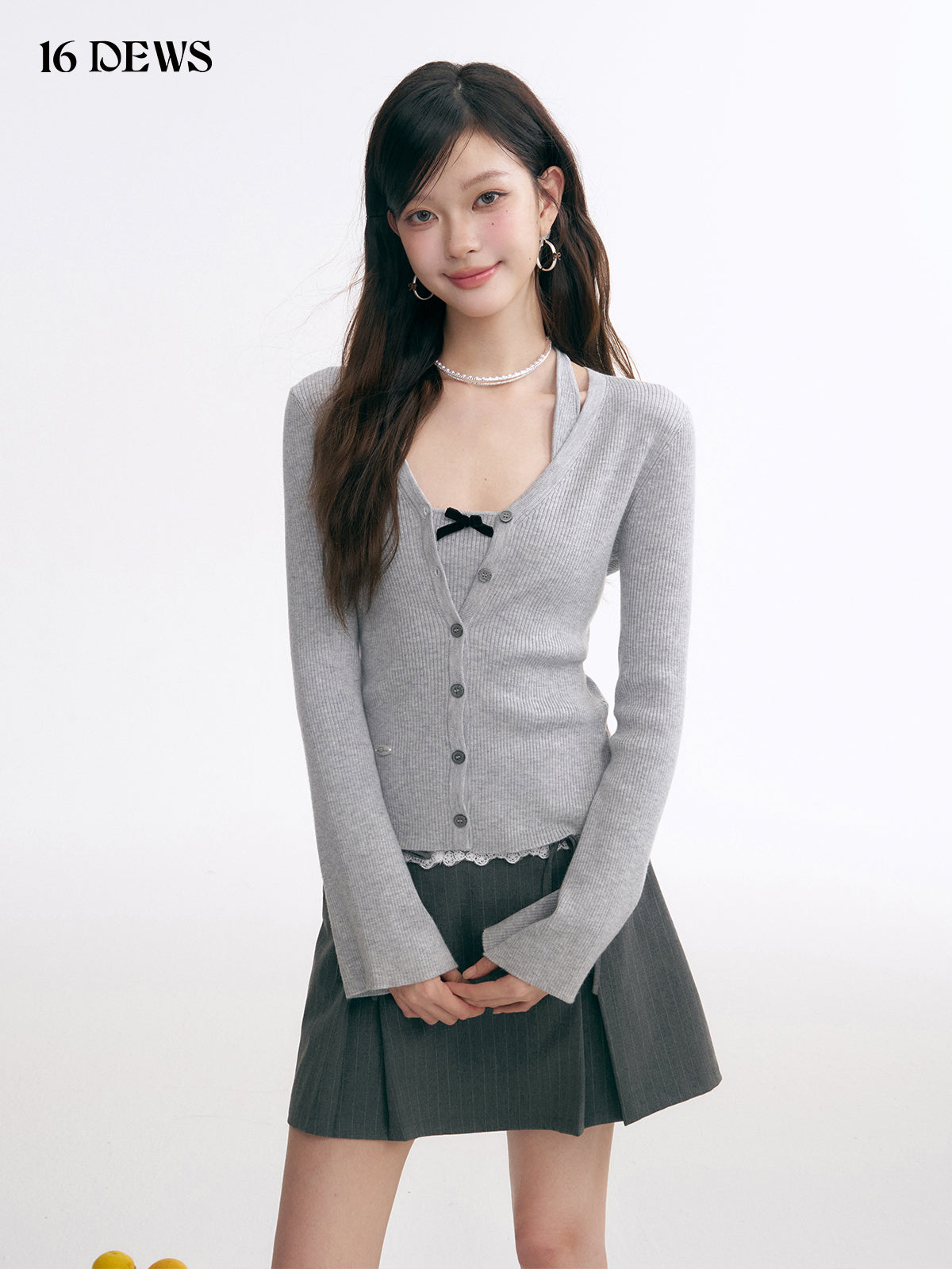 16DEWS 16D25004 V-neck knitted cardigan + vest set