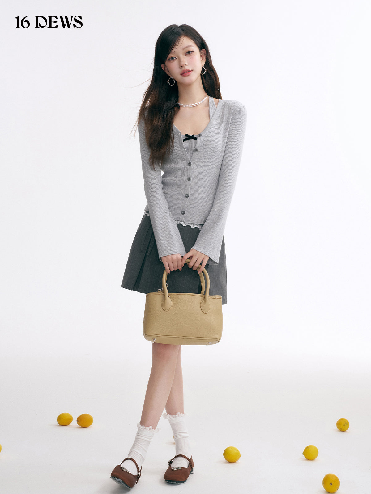 16DEWS 16D25004 V-neck knitted cardigan + vest set