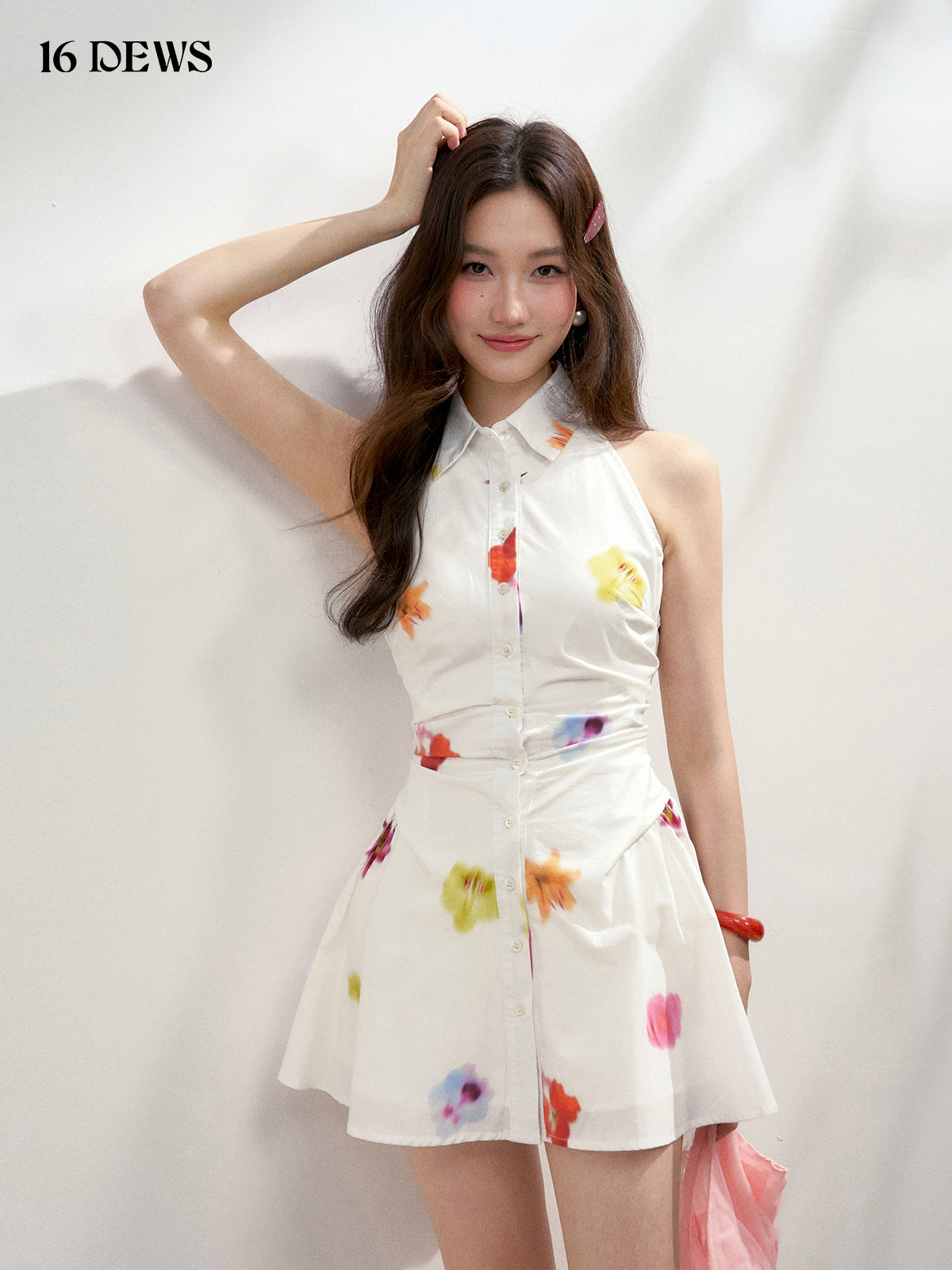 16DEWS 16D25187 Halter neck sleeveless waist cinching dress