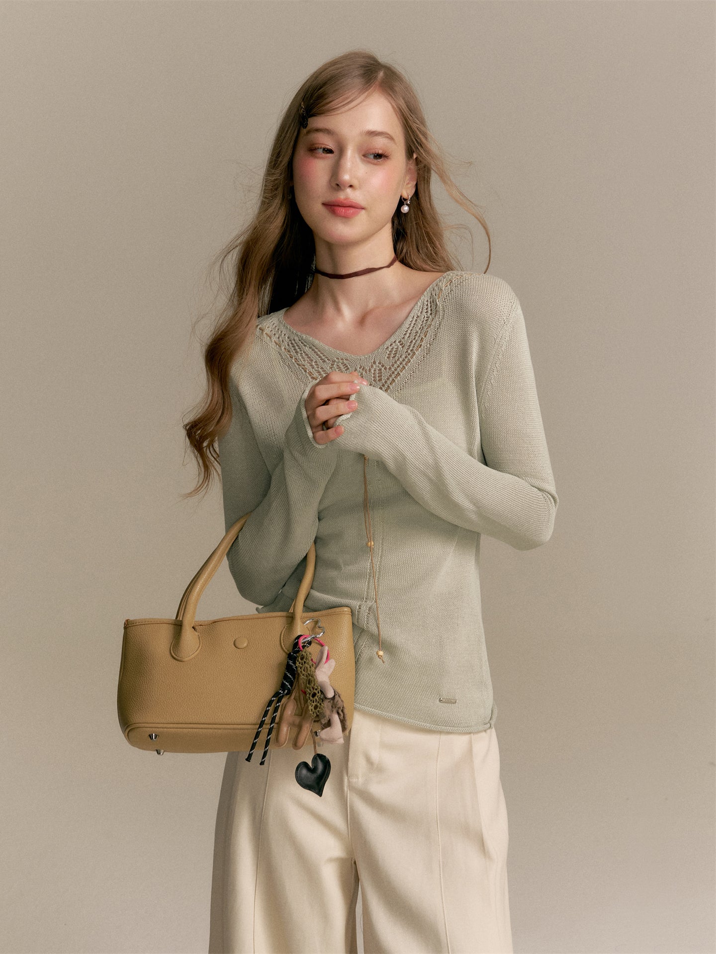 16DEWS 16D25286 V-neck long-sleeved knitted sweater
