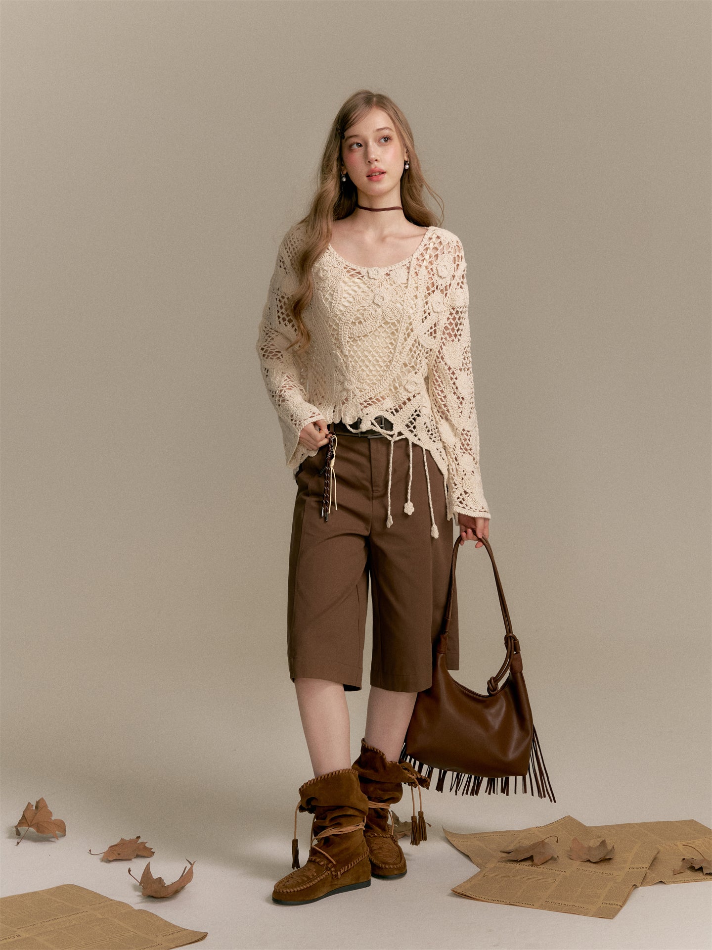 16DEWS 16D25287&16D2528 Knitted hollow jacquard pullover (with camisole) + Brown denim cropped pants