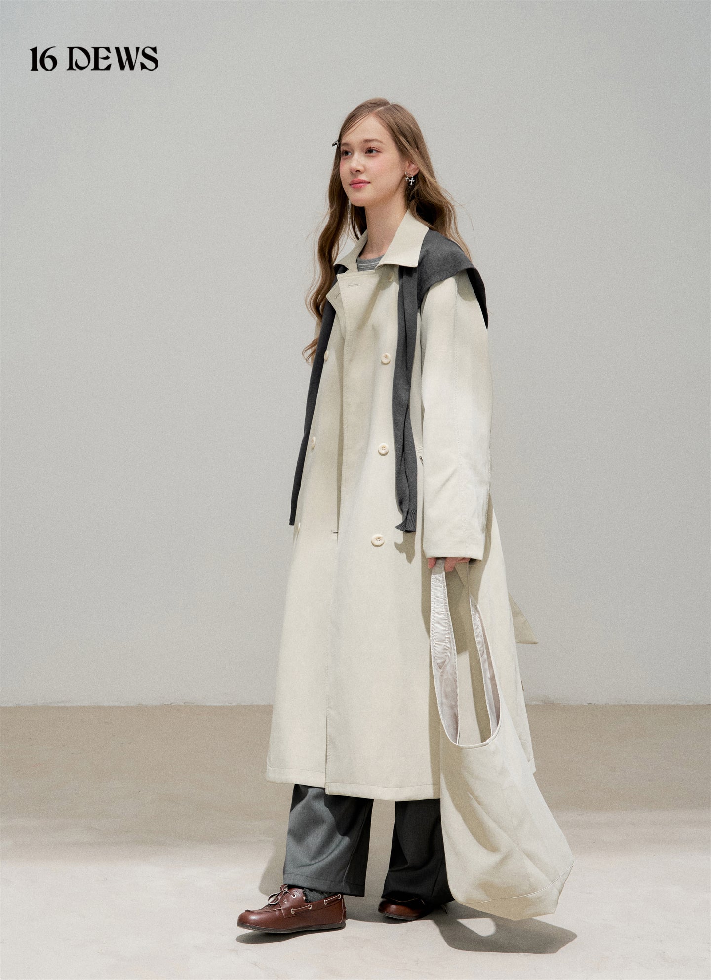16DEWS 16D25292 Medium length silhouette windbreaker jacket (with shoulder bag)