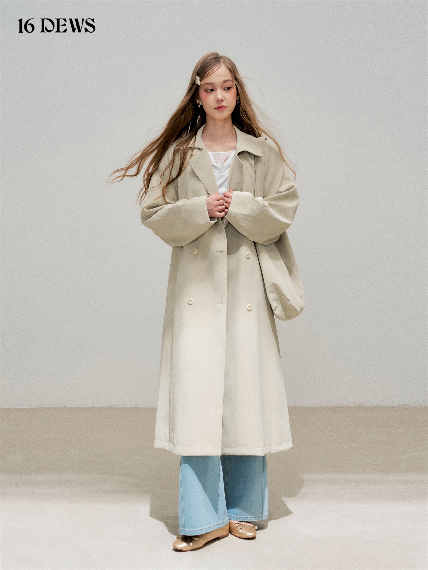 16DEWS 16D25292 Medium length silhouette windbreaker jacket (with shoulder bag)