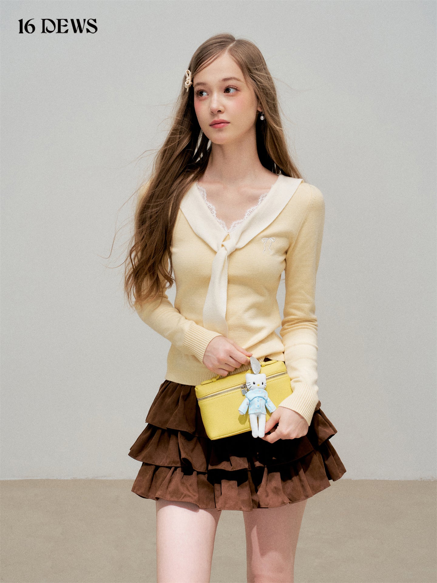 16DEWS 16D25293 Cream yellow lace patchwork long sleeved knitted sweater