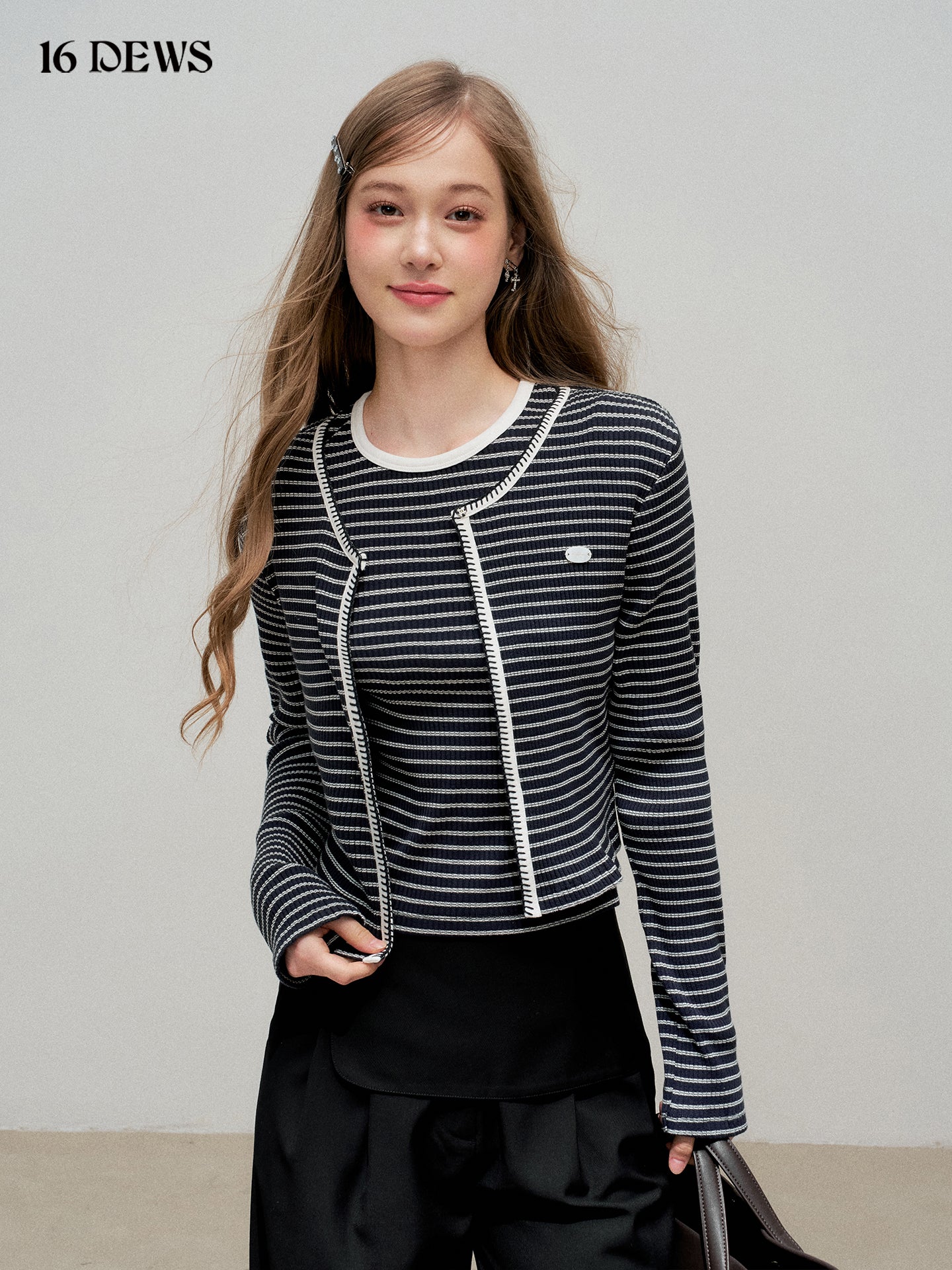 16DEWS 16D25296&16D25297 Contrast striped round neck top + cardigan set
