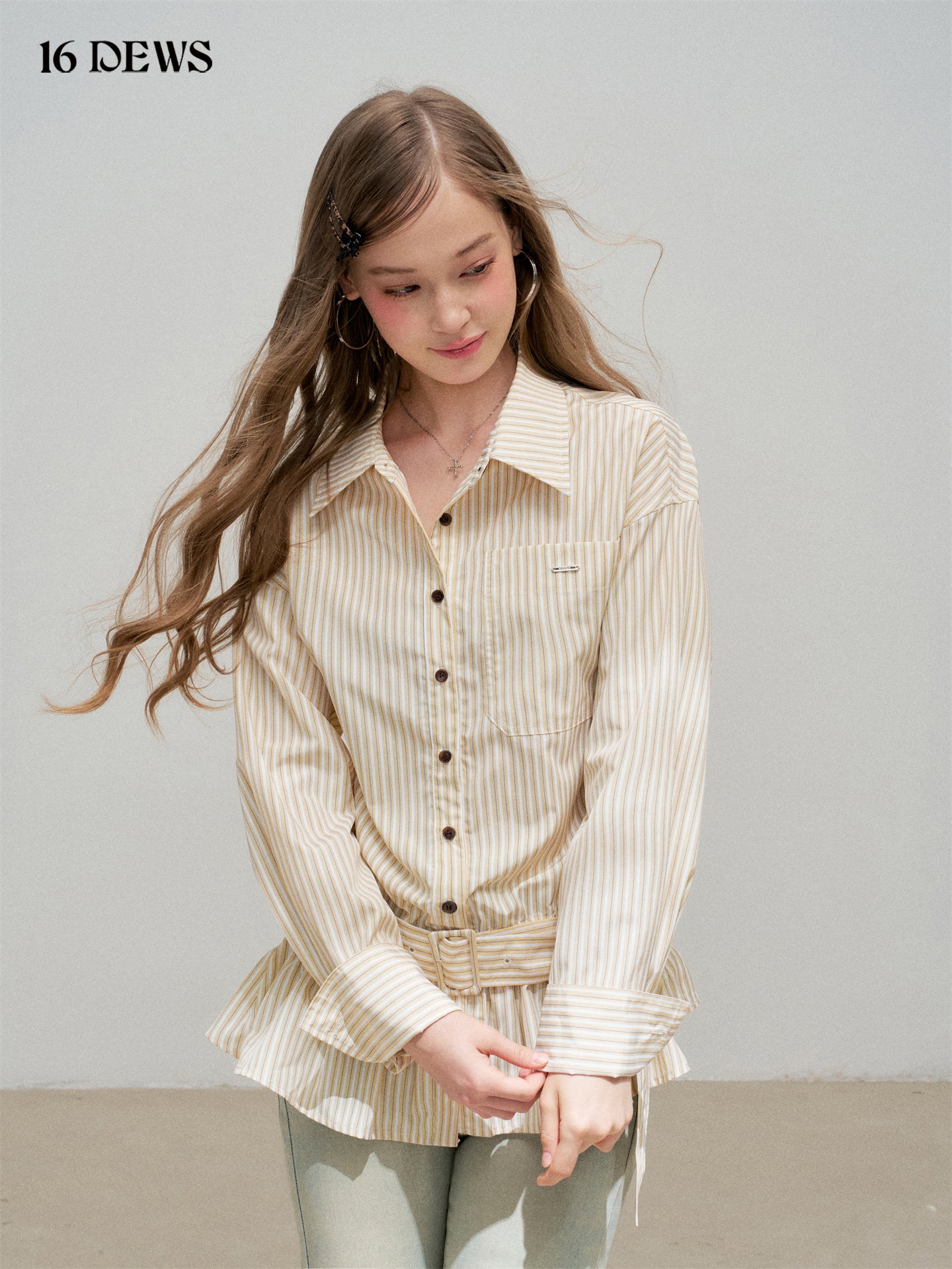 16DEWS 16D25311 Fold up collar long sleeved shirt