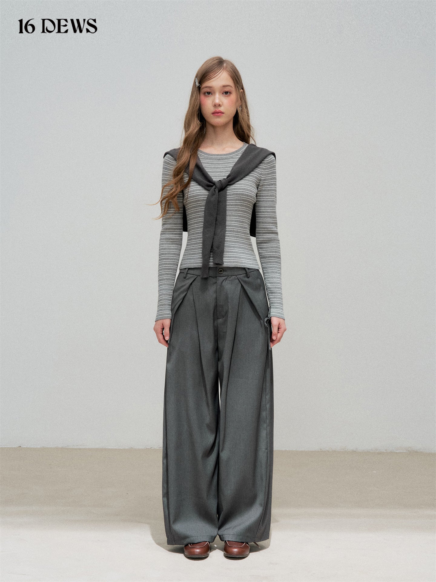 16DEWS 16D25320 Striped slim fit long sleeved top (with shawl)