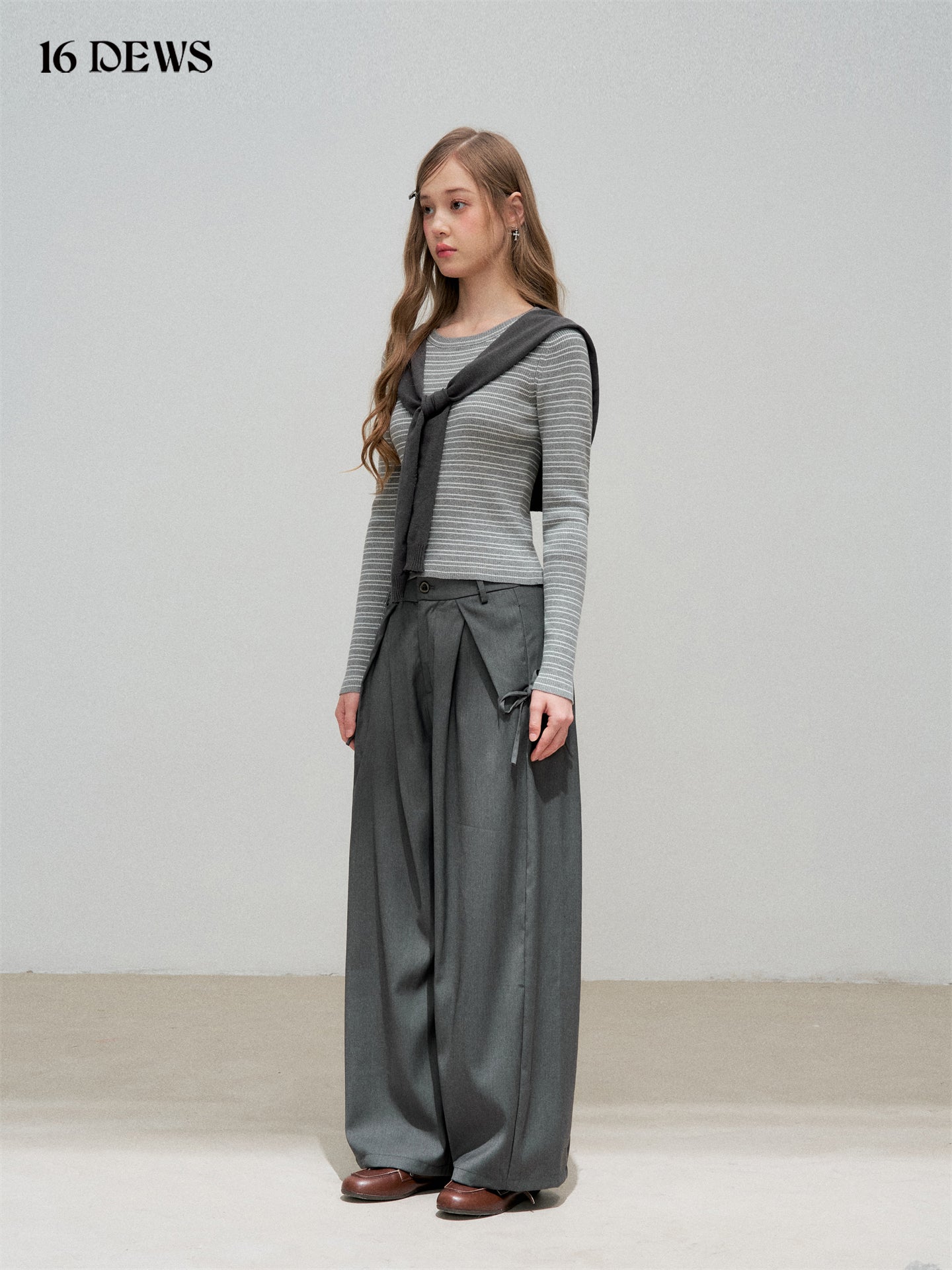 16DEWS 16D25320 Striped slim fit long sleeved top (with shawl)
