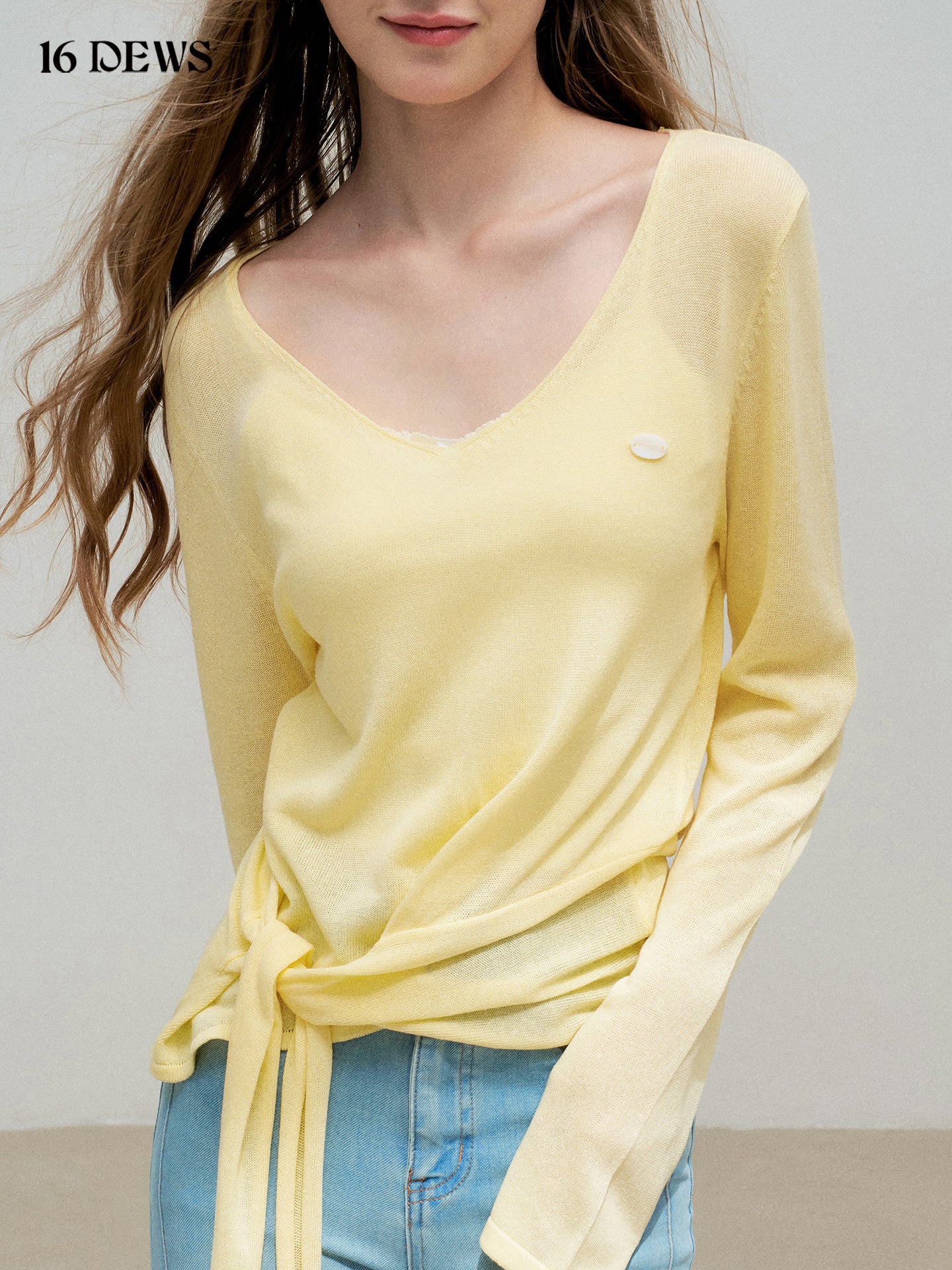 16DEWS 16D25327 Strap design long sleeved V-neck knitted top