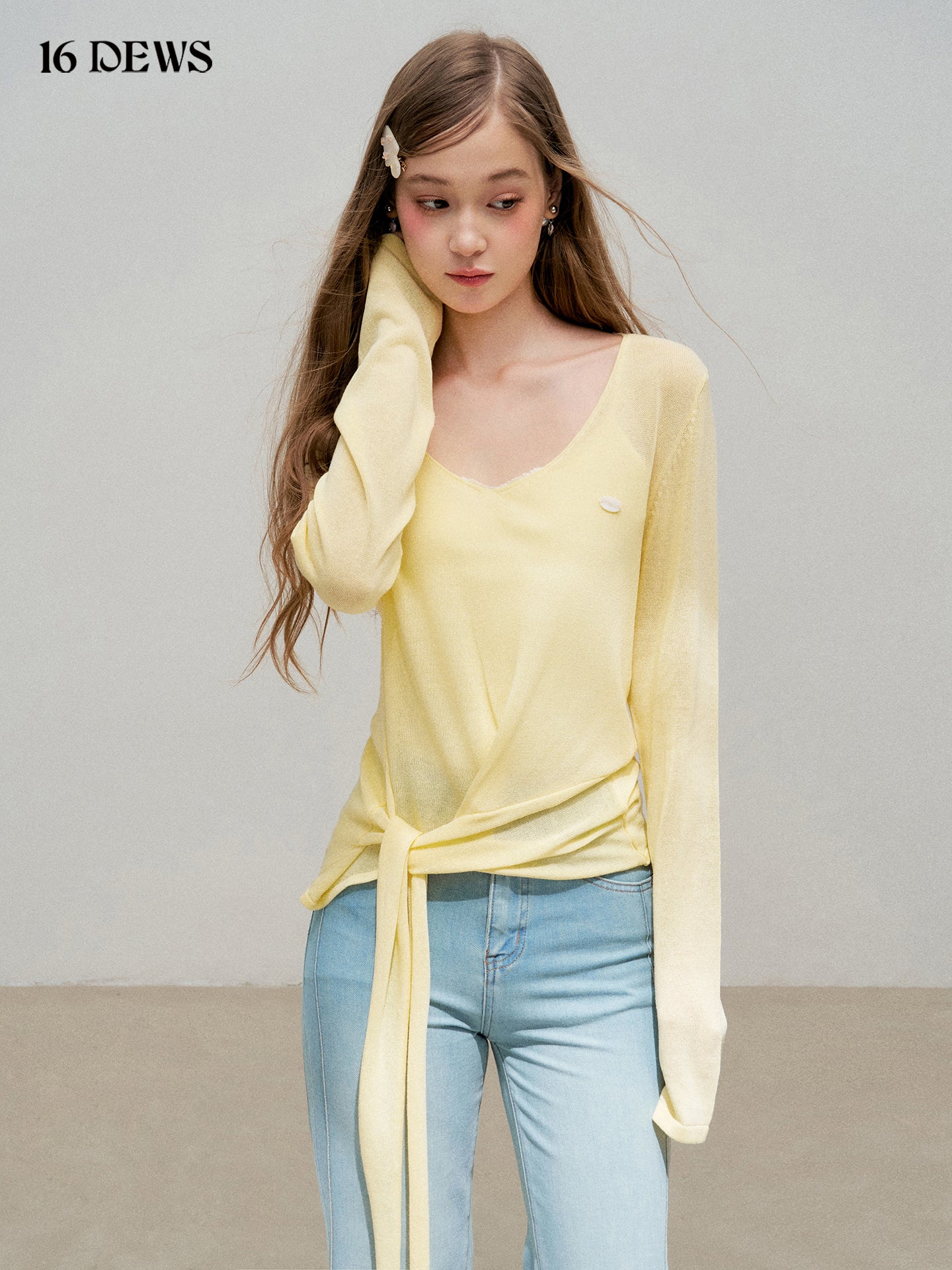 16DEWS 16D25327 Strap design long sleeved V-neck knitted top