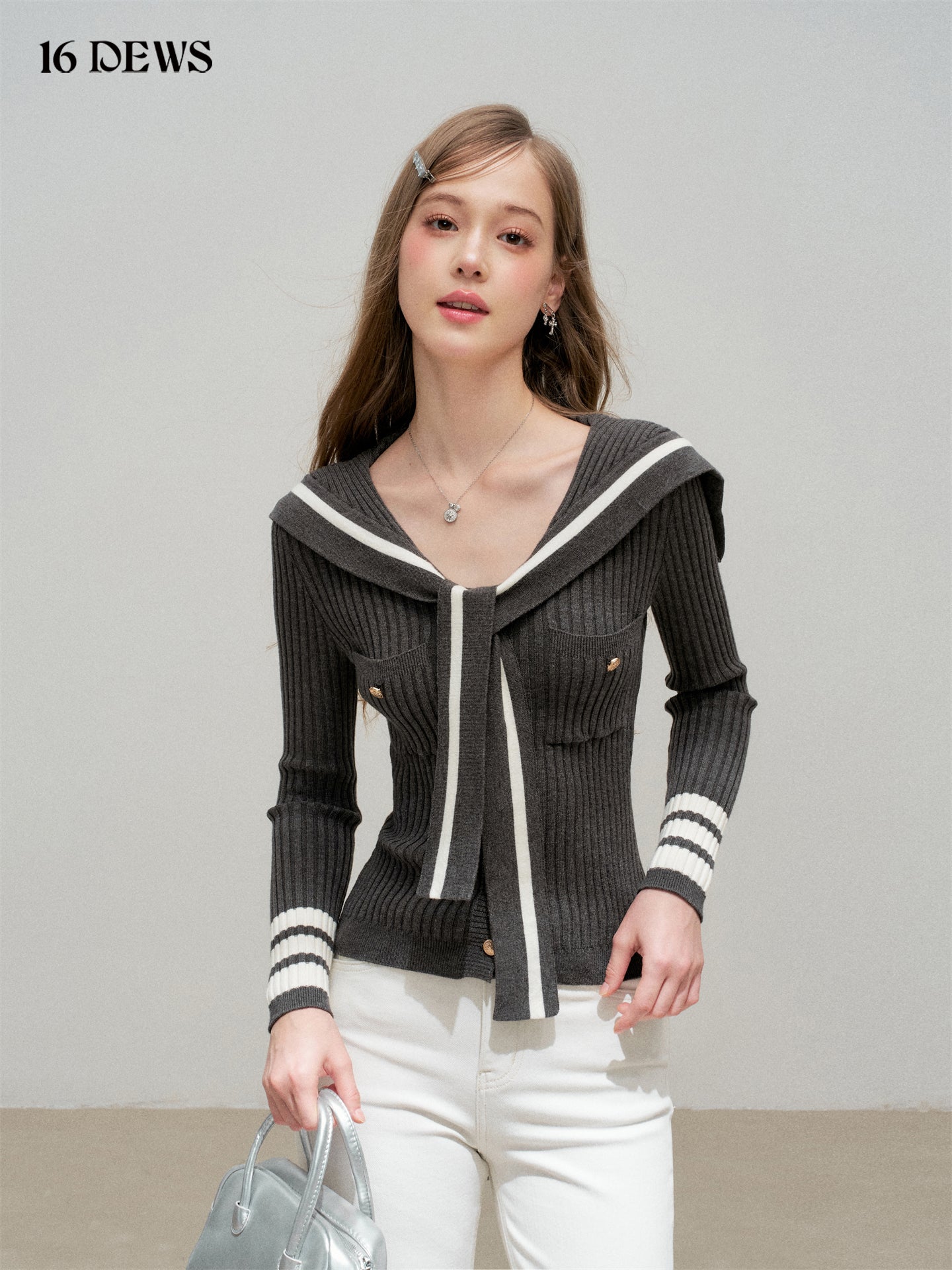 16DEWS 16D25333 Preppy chic navy collar contrasting knit slim fit top