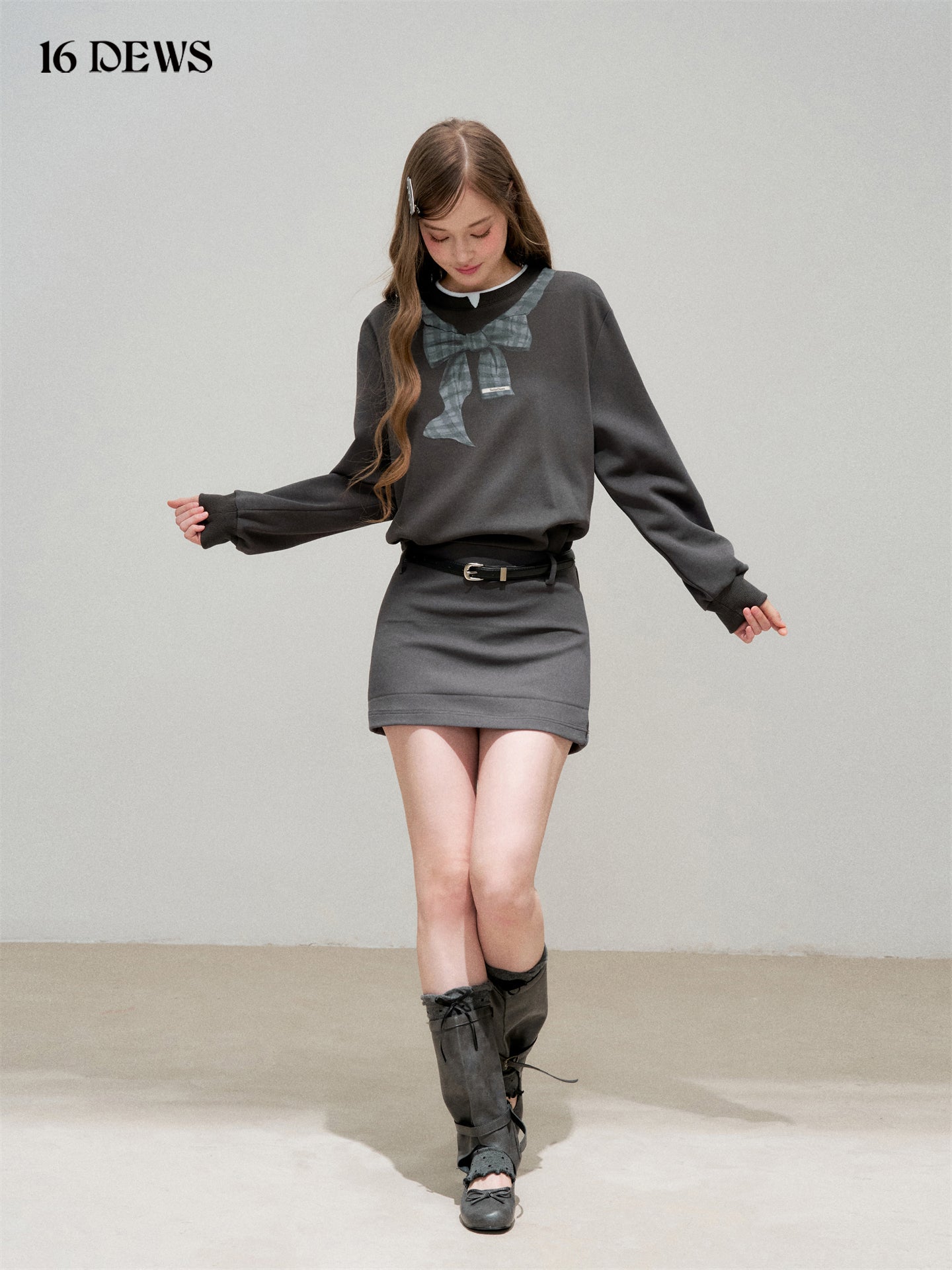 16DEWS 16D25338 Preppy chic printed waist cinching hoodie dress