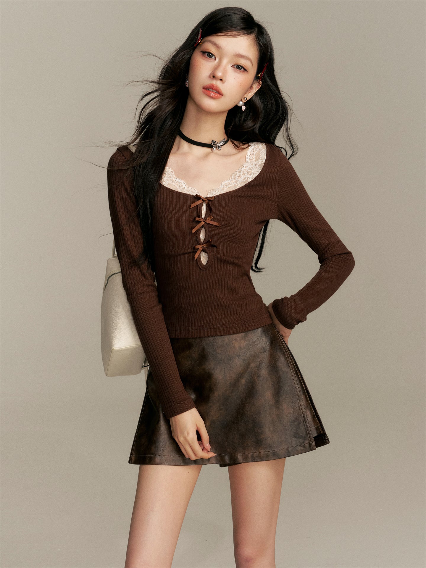 16DEWS 16D25351 Color blocked lace patchwork V-neck knitted top